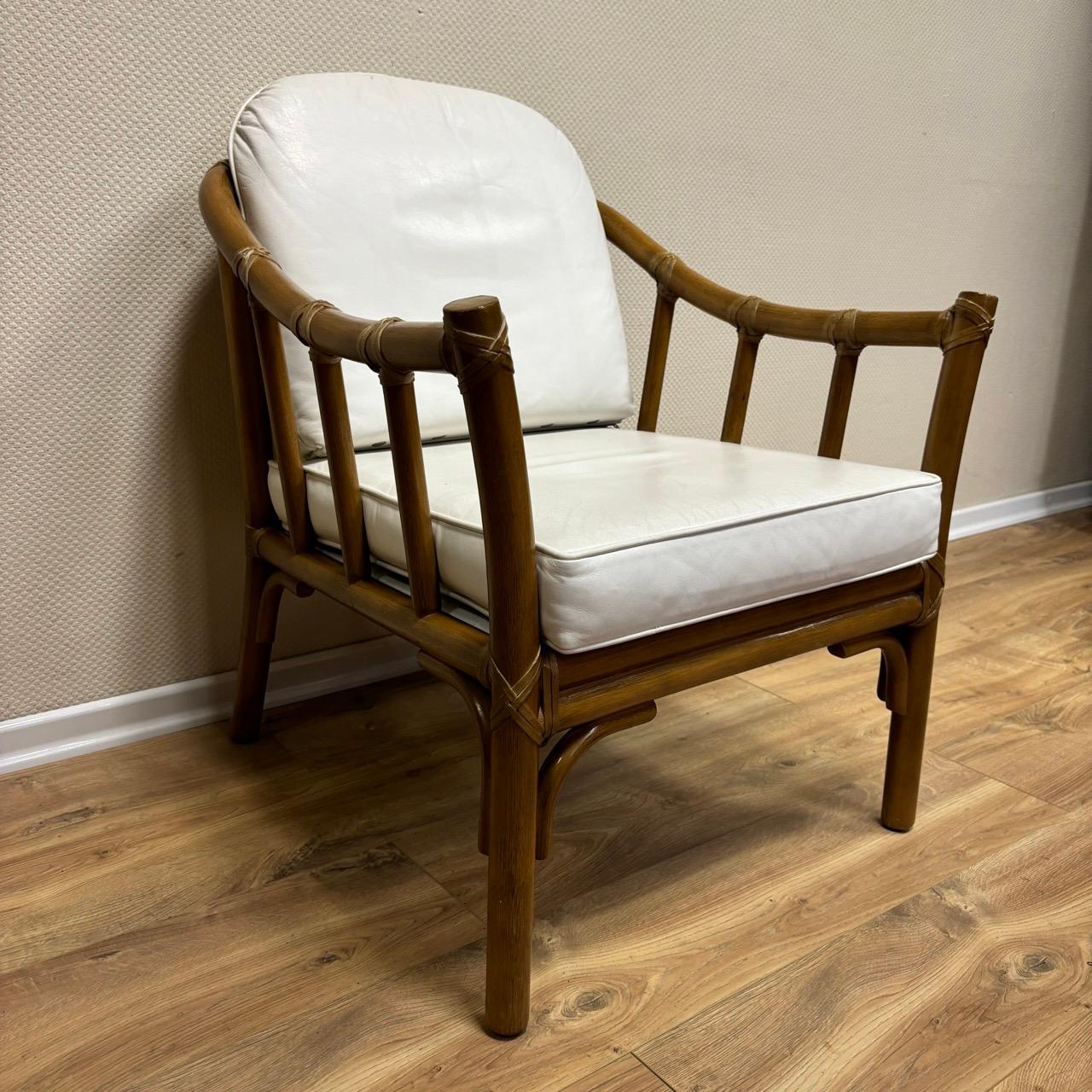 3 fauteuils Mc Guire  rotin véritable  cuir blanc  licence Hans Kaufeld en vente 5