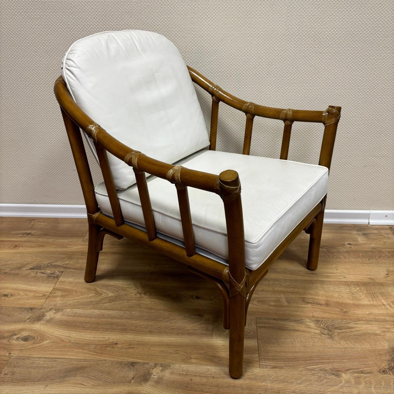3 fauteuils Mc Guire  rotin véritable  cuir blanc  licence Hans Kaufeld en vente 6