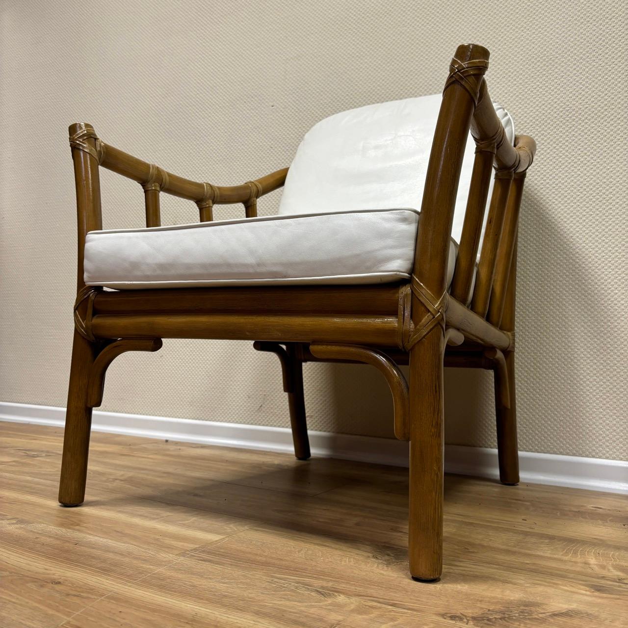 Cuir 3 fauteuils Mc Guire  rotin véritable  cuir blanc  licence Hans Kaufeld en vente