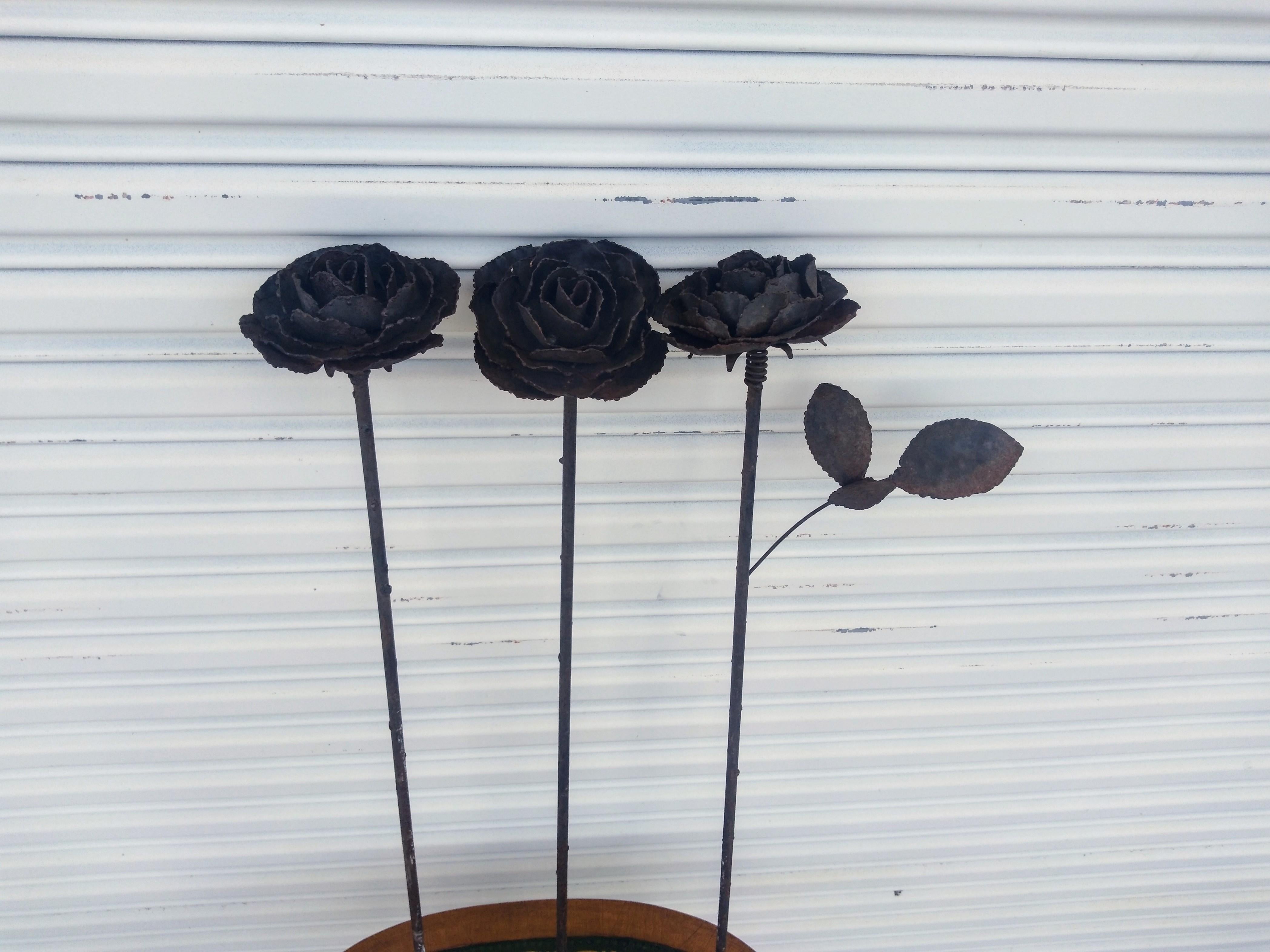 3 Roses à longue tige en métal Bon état - En vente à Pasadena, TX