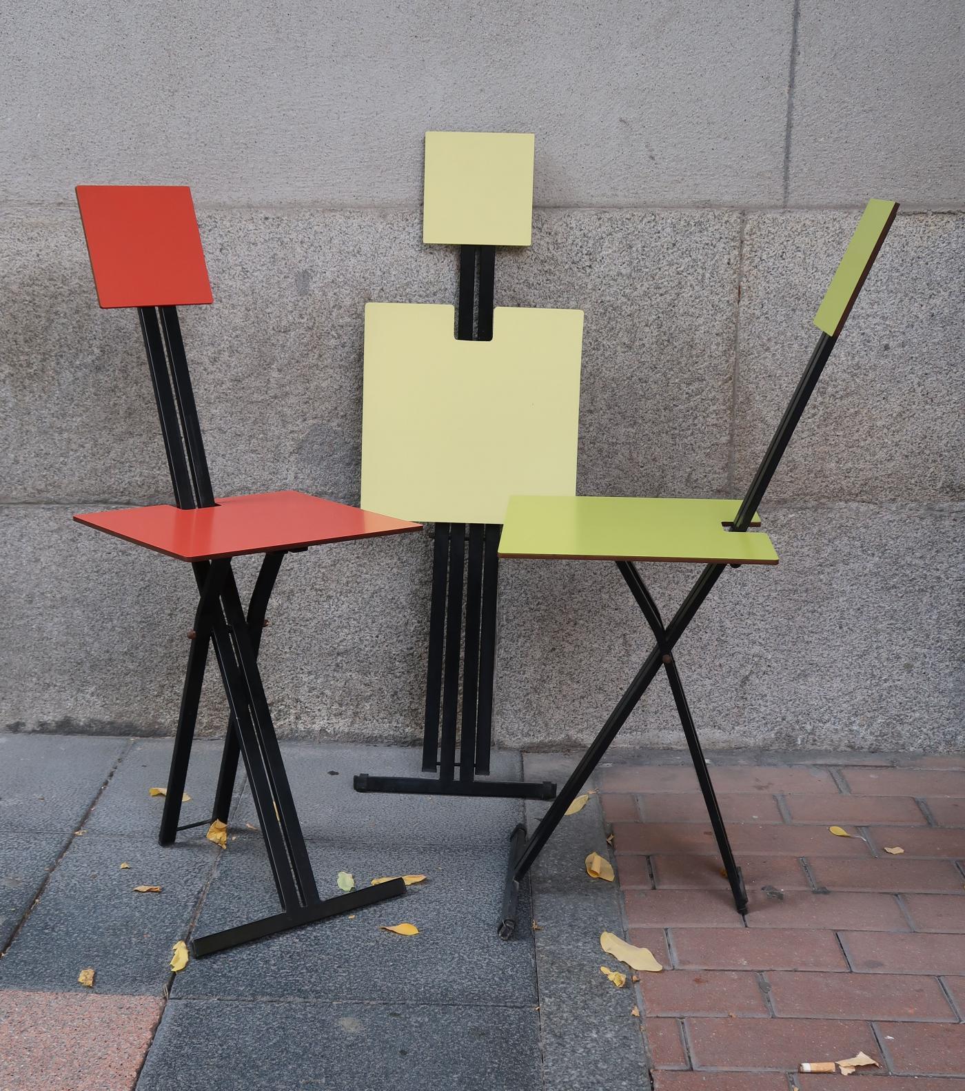 3 metal and red, yellow and green folding midcentury chairs by Formanova, 1960. Good condition.
