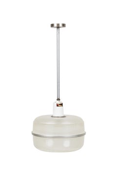 3 Lustre en verre givré rond du milieu du siècle avec plaque métallique ronde