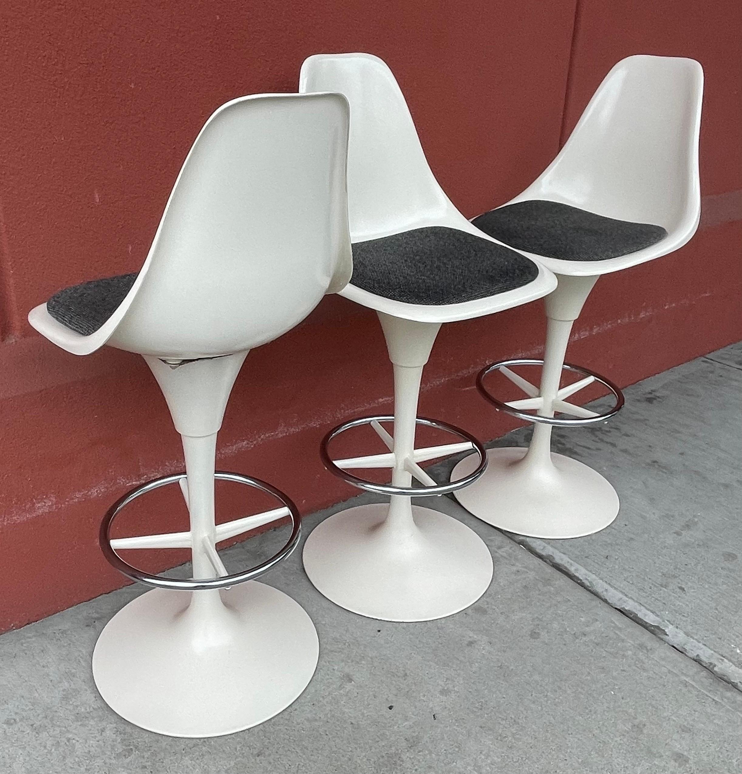 Mid-20th Century 3 Mid Century White Bar Stools, Tulip Base, Bar Height in the Style of Saarinen