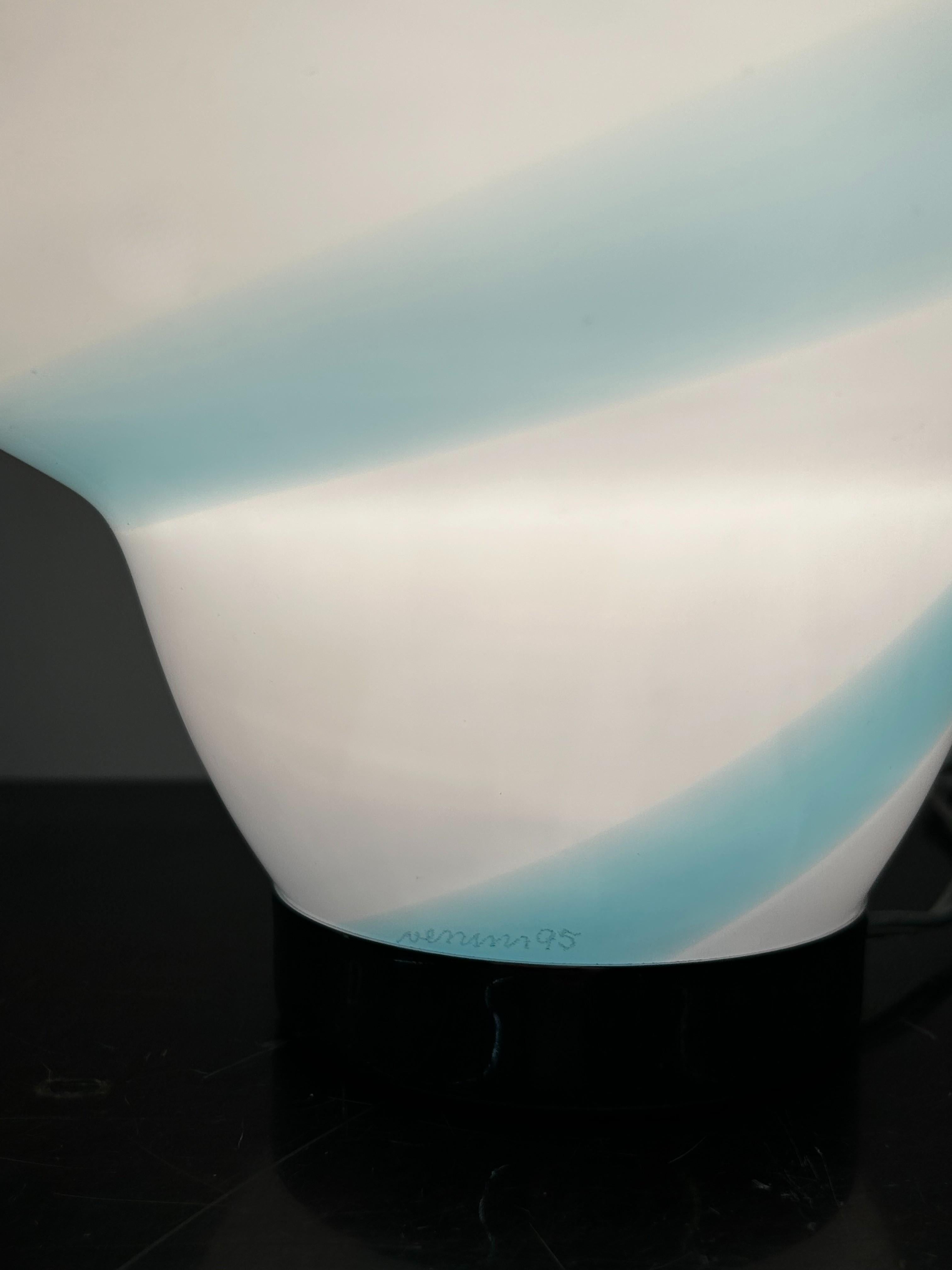 Verre de Murano Deux lampes de bureau modernes de Murano par Ettore Sottsass pour Venini, signées vers 1994 en vente