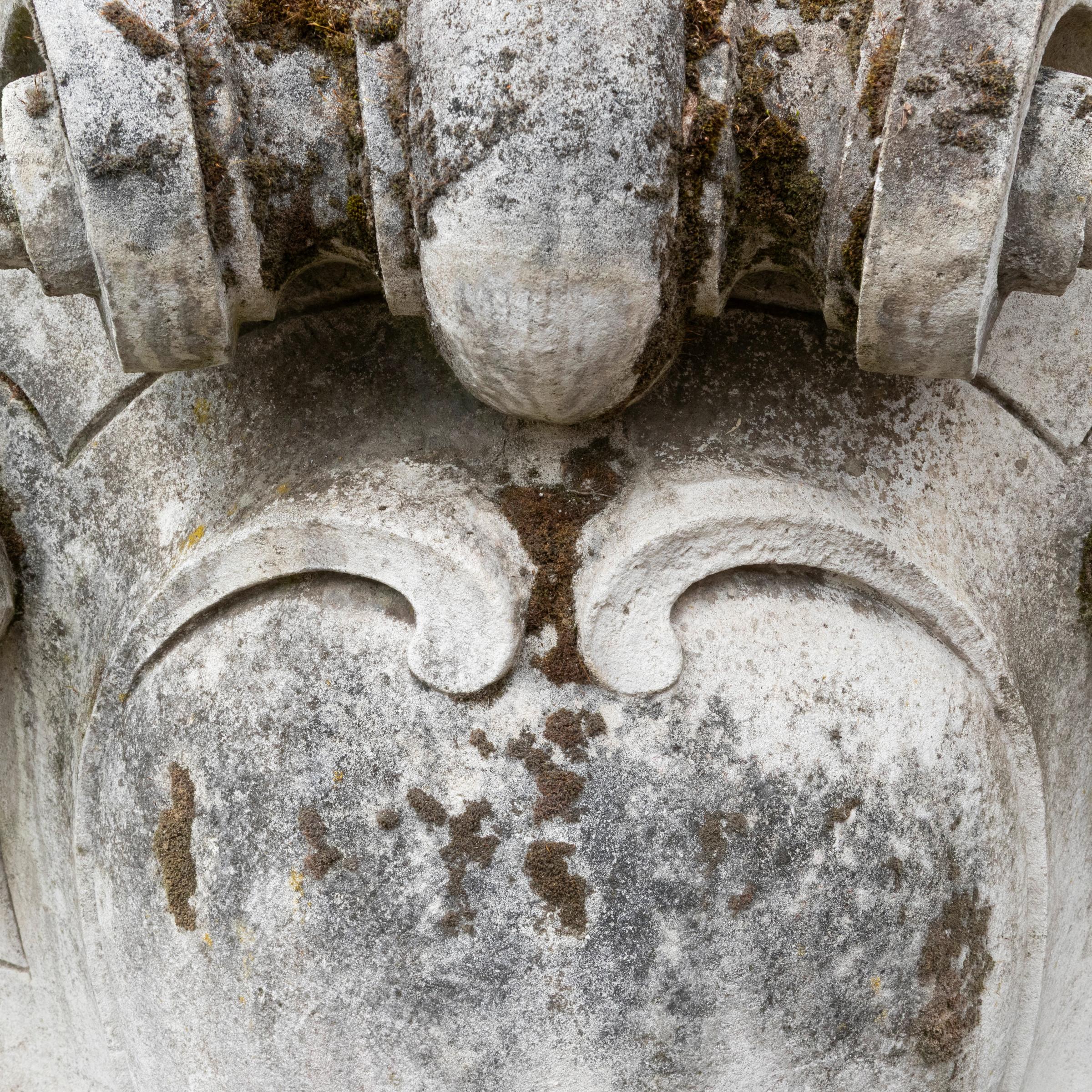 3 Monumental Antique Carved Keystones  London Building Facade In Good Condition For Sale In Ware, GB