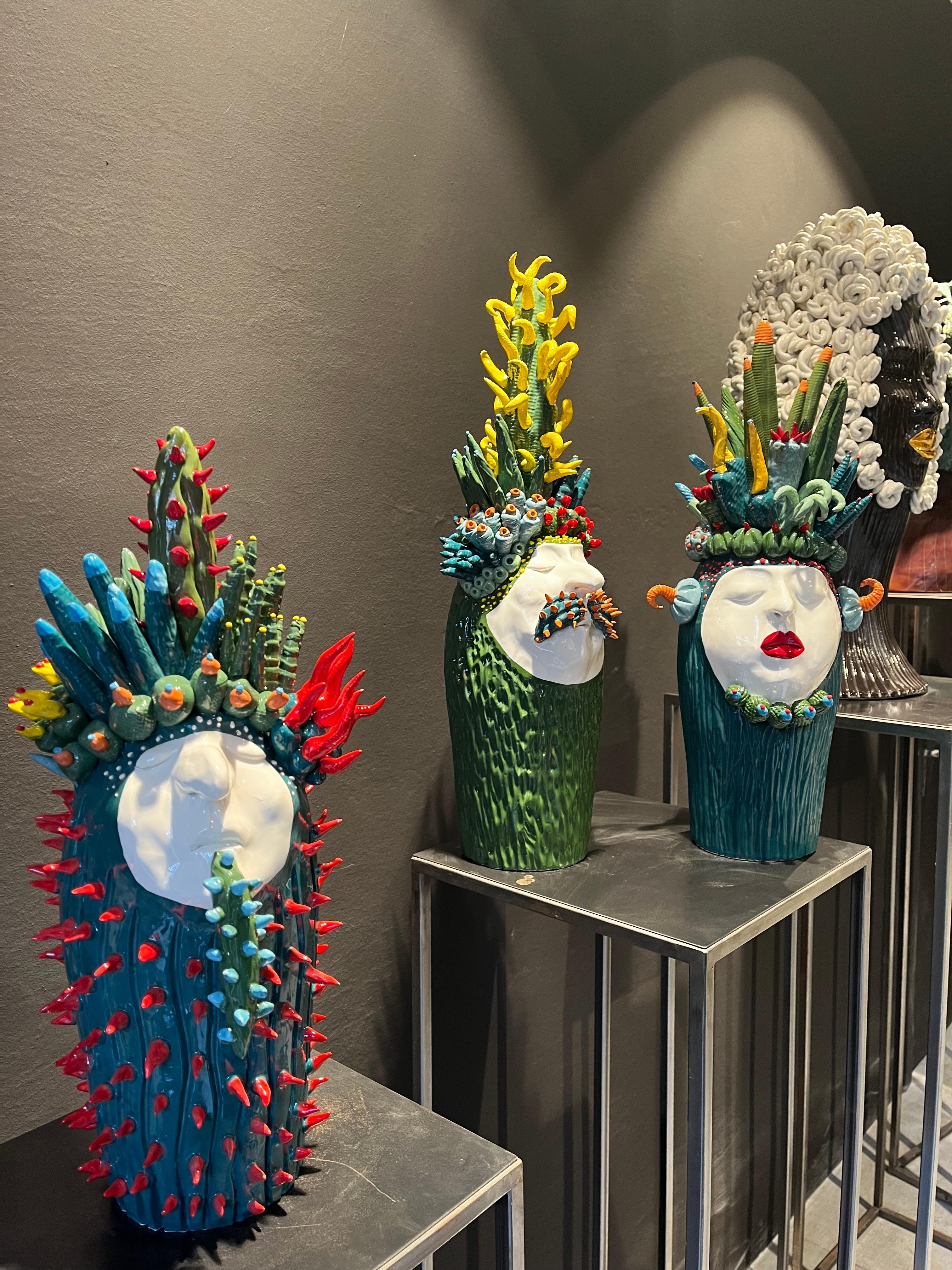 3 Naturalistic Ceramic Centerpiece Blumen Handmade in Italy ohne Form. 2023 (Handgefertigt) im Angebot