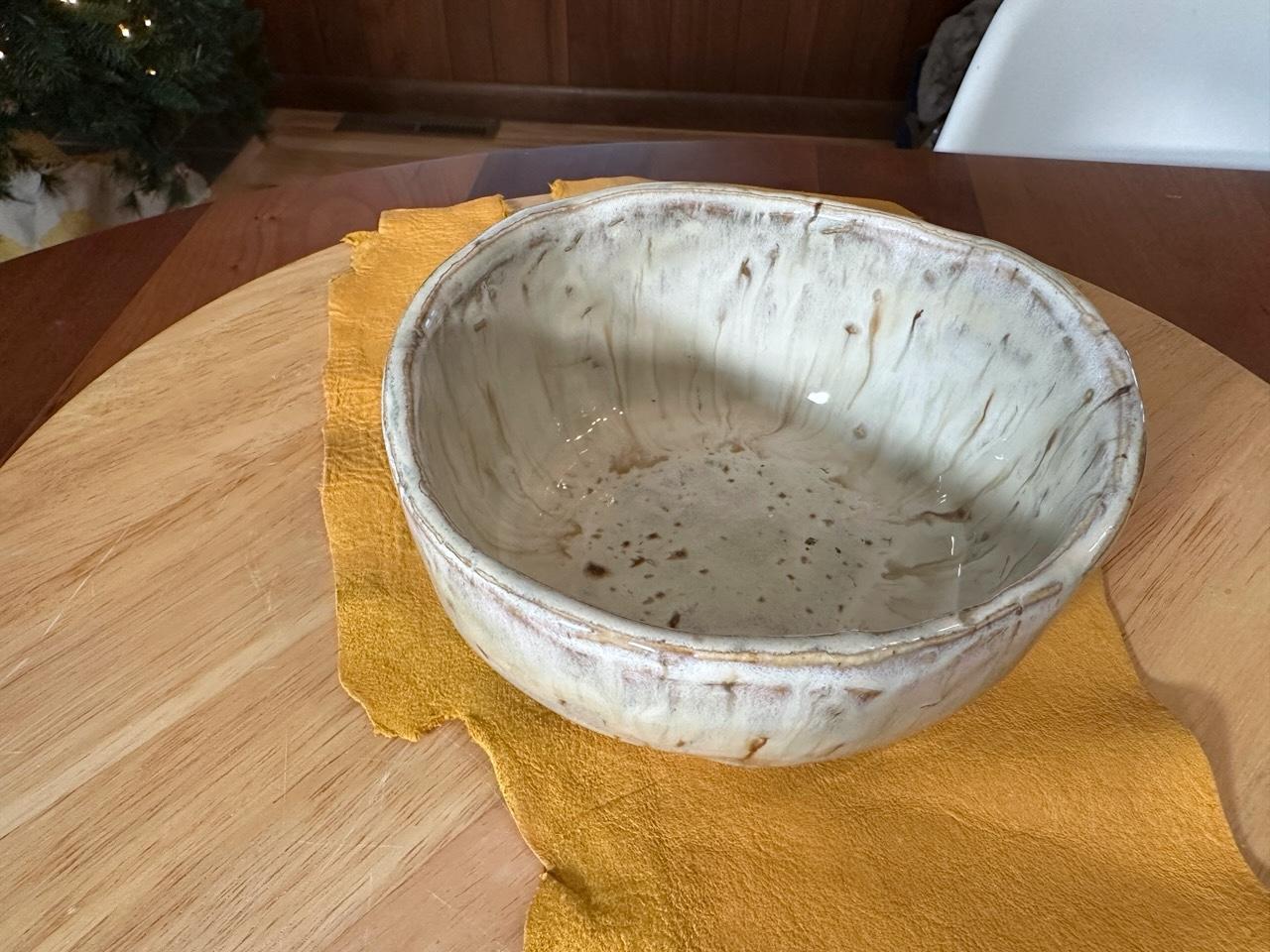 3 bols gigognes (Aspen Bark Collectional ceramics), grès émaux brillants crème en vente 3