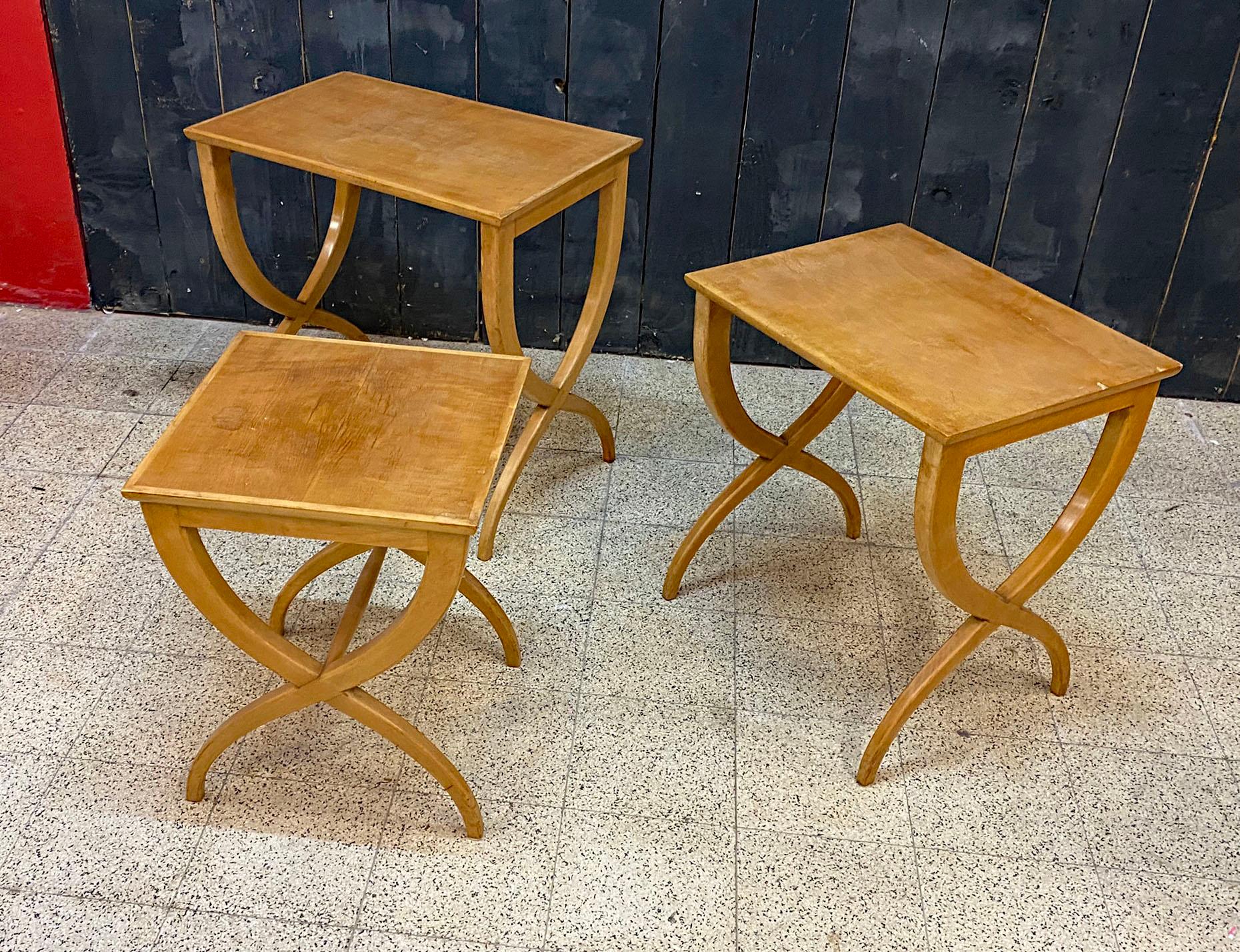3 nesting tables in stained beech circa 1940/1950 For Sale 1