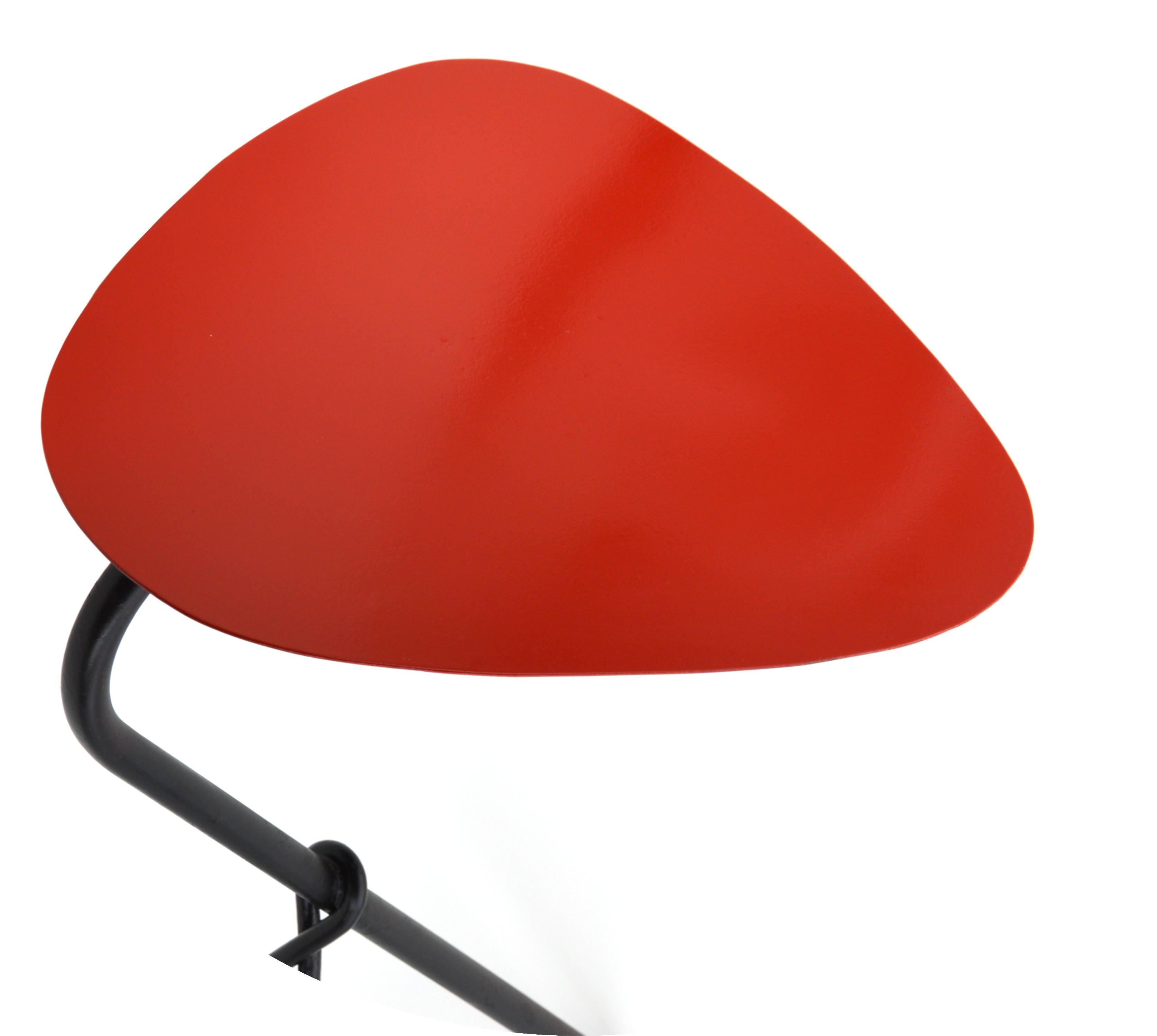 3 mesas nido de mediados de siglo de Michel Buffet, Francia, finales de los años 50. Mesa roja - altura 53 cm (20,9