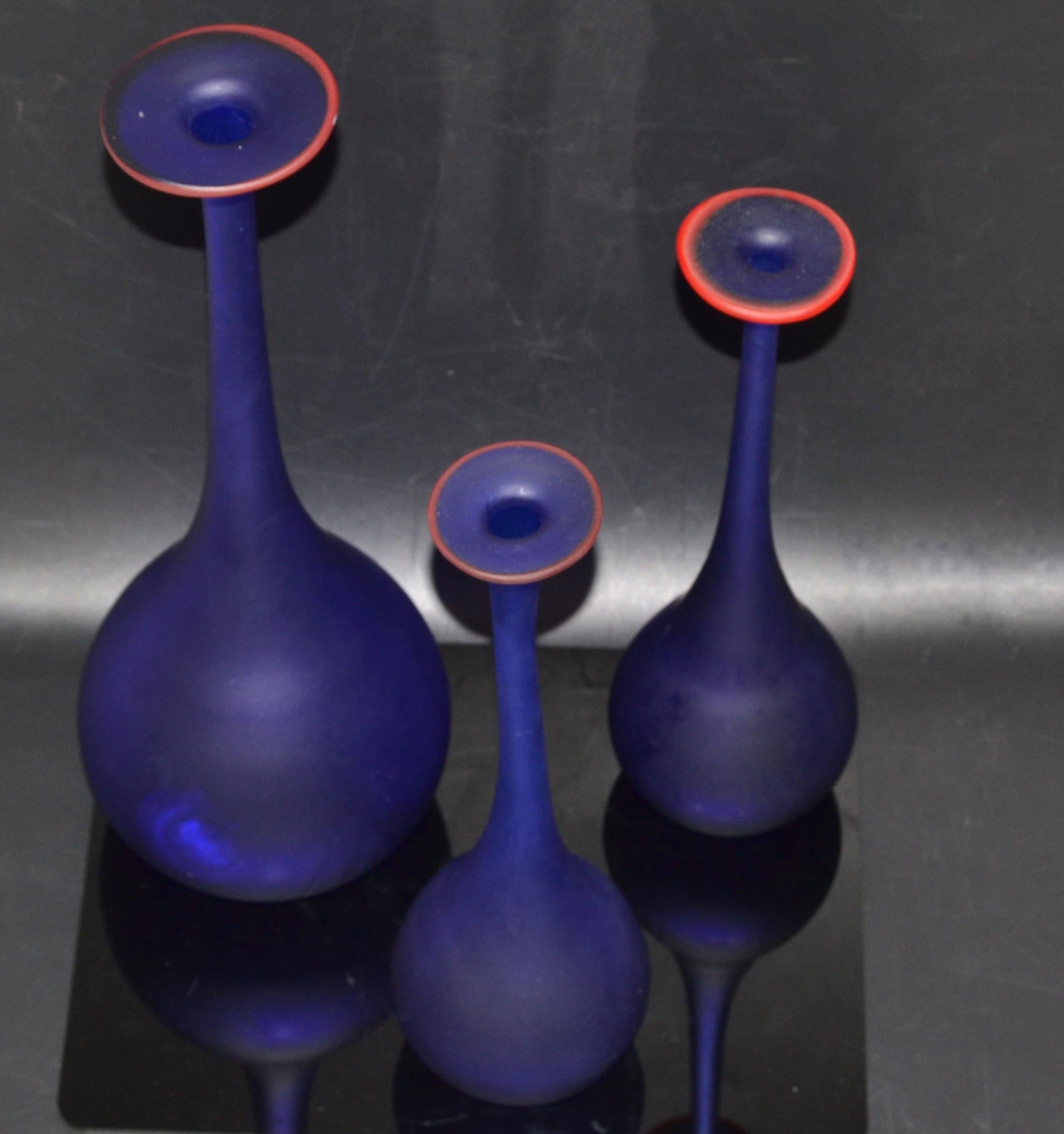 3 Nesting Vases Moretti Style Translucent Blue & Red Satin Glass Bud Vases Italy For Sale 1