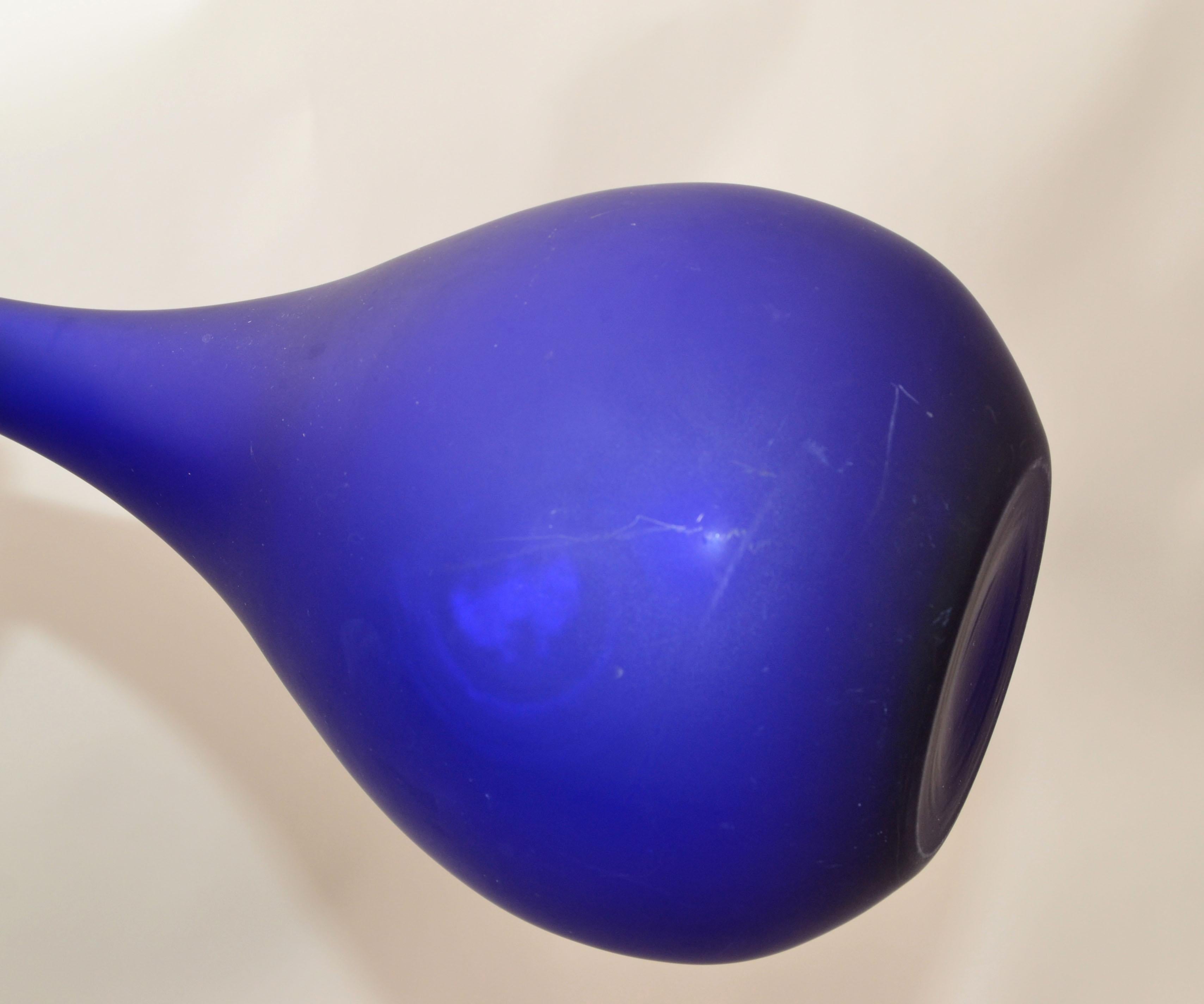 3 Nesting Vases Moretti Style Translucent Blue & Red Satin Glass Bud Vases Italy For Sale 2