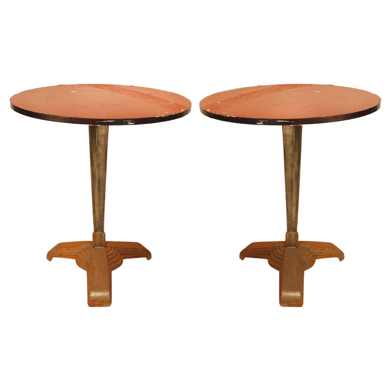What is a cafe table?