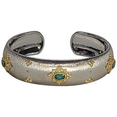 3 Oval Emeralds Diamonds 18 Karat White Yellow Gold Bangle in Florentine Finish