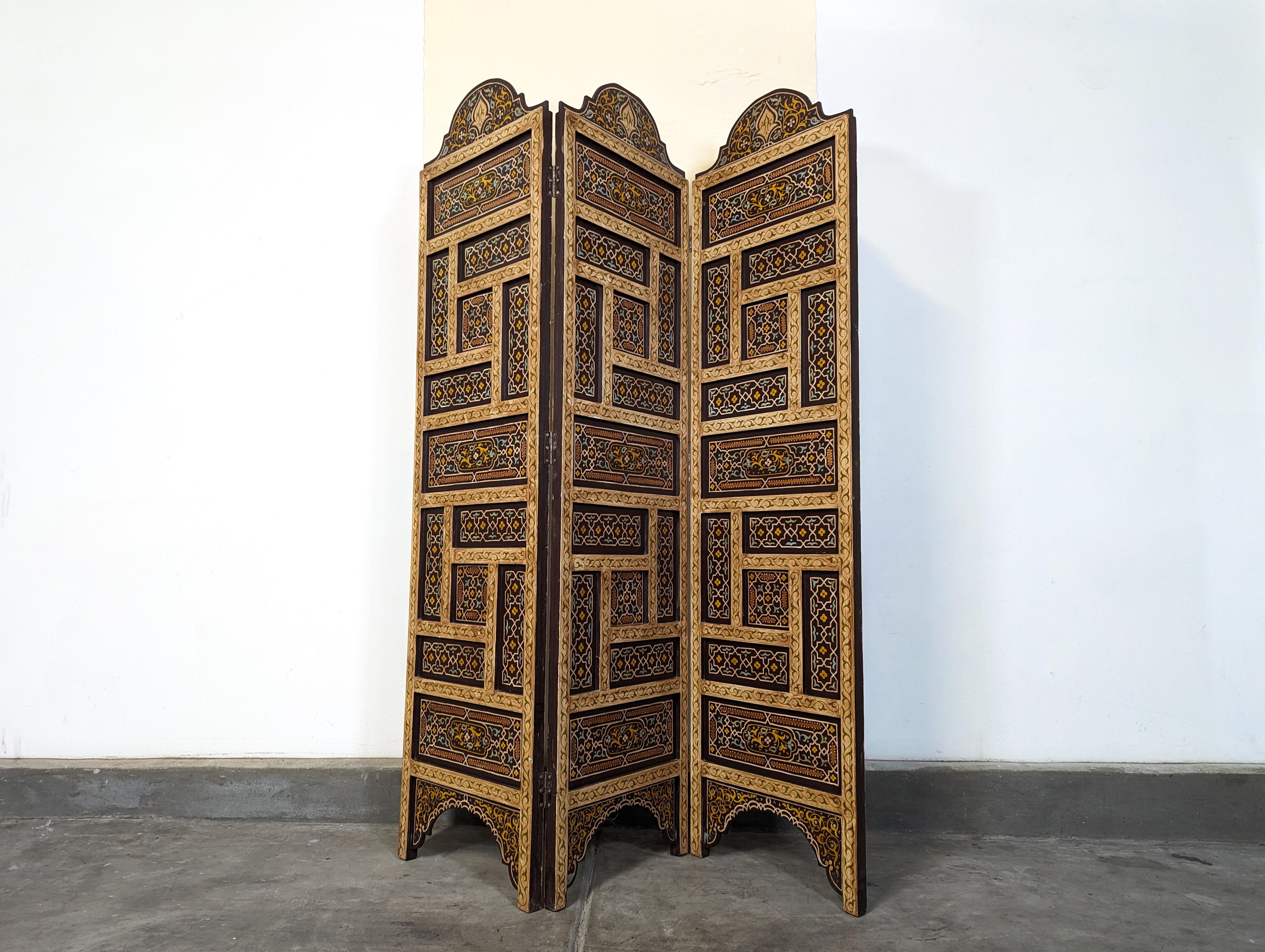 3 Panel Hand Painted Moroccan Style Wood Screen Divider In Good Condition For Sale In Chino Hills, CA
