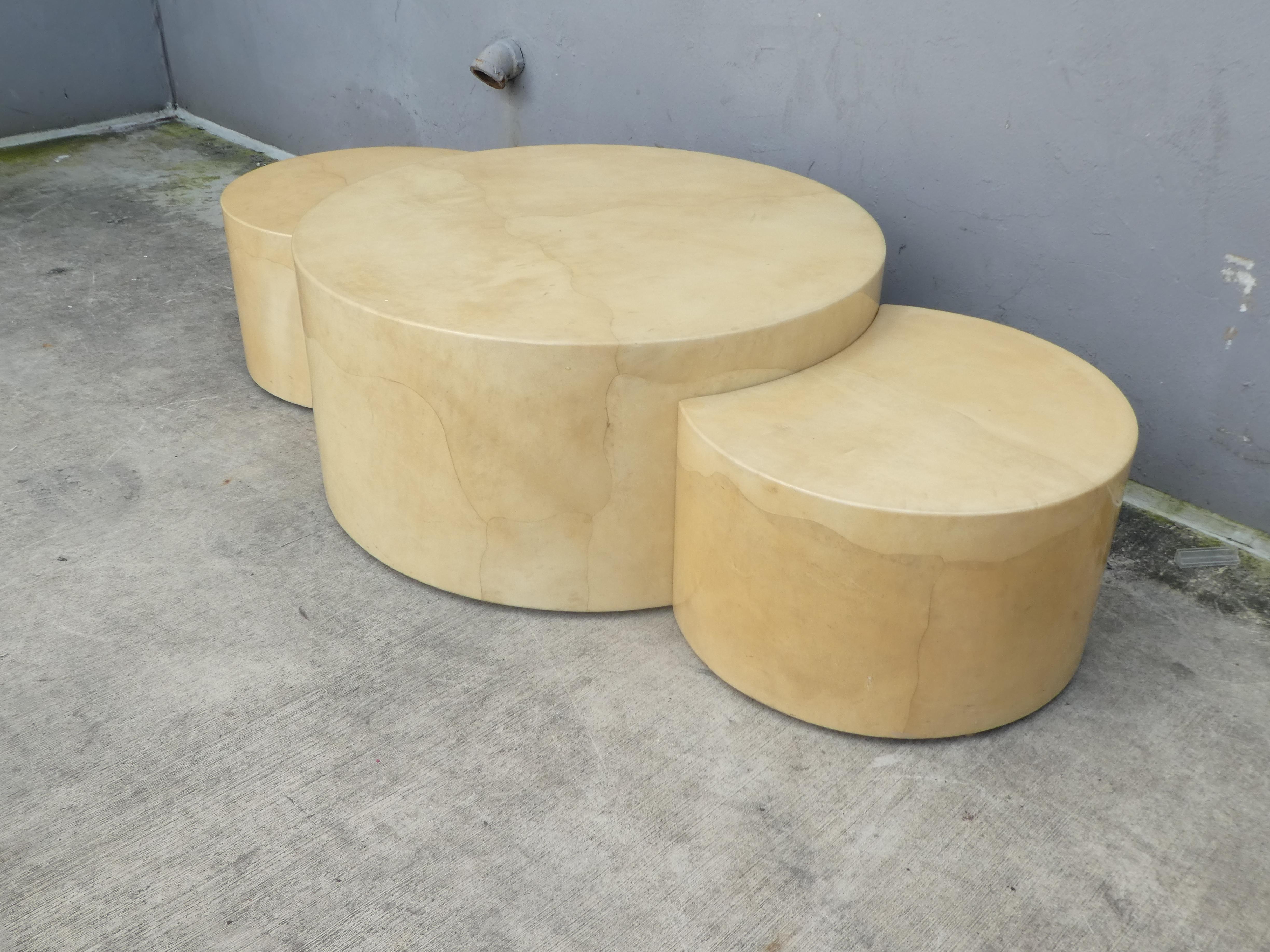 3-Part Lacquered Goatskin Coffee Table with 2 Seats 2