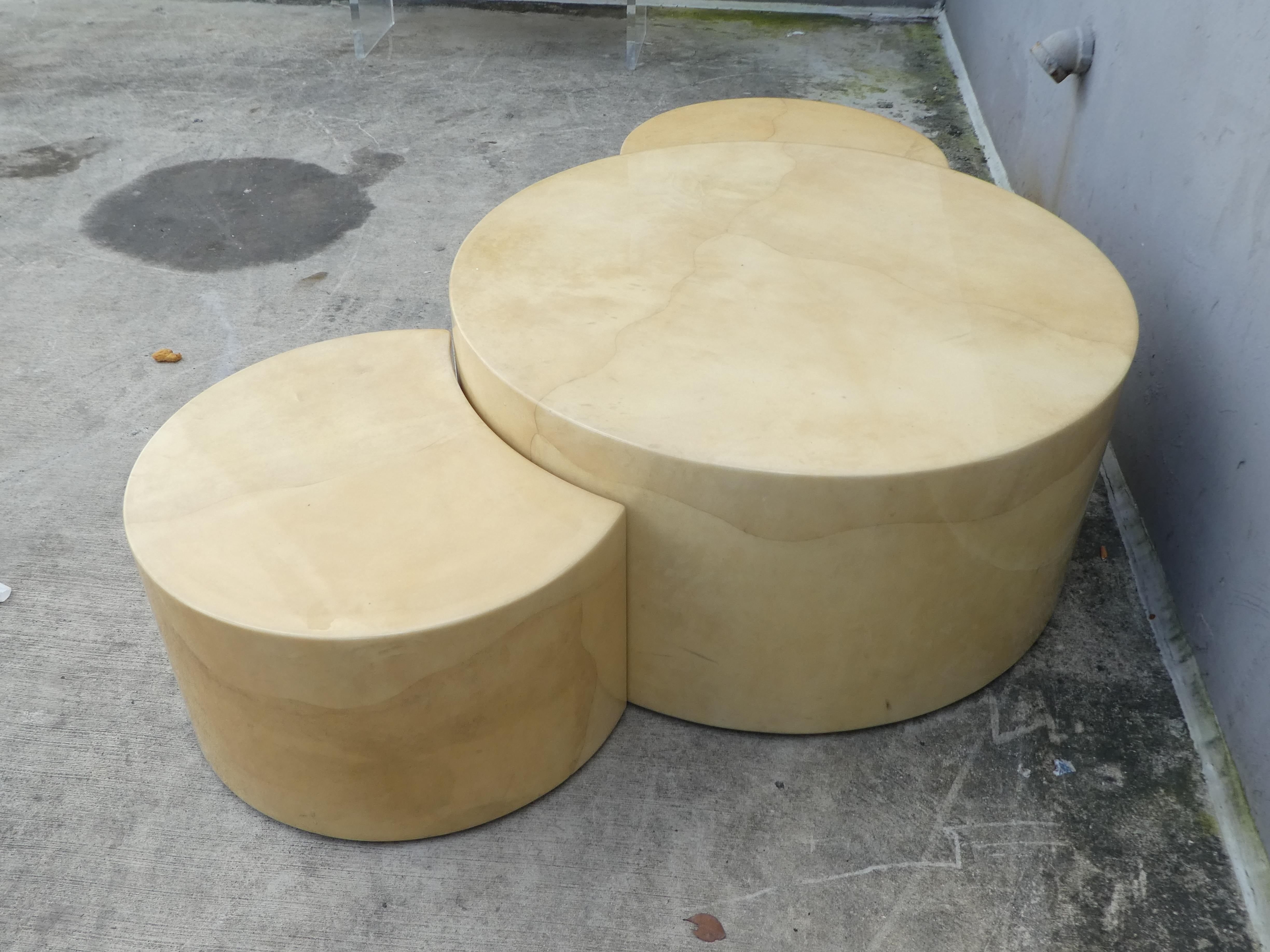 3-Part Lacquered Goatskin Coffee Table with 2 Seats 4