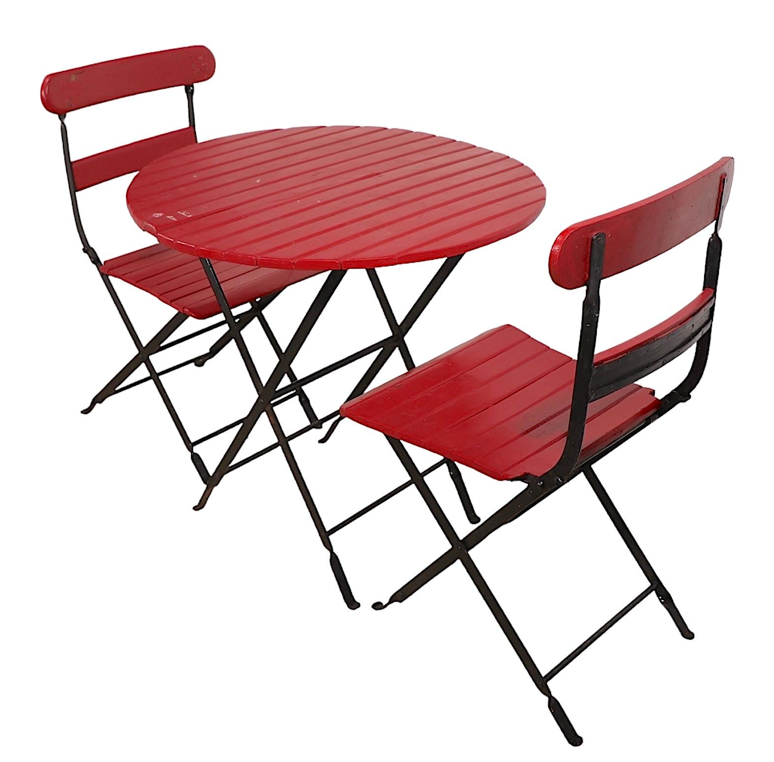American 3 pc. Vintage Folding  Cafe Bistro Beer Garden Garden Patio Dinette Set For Sale