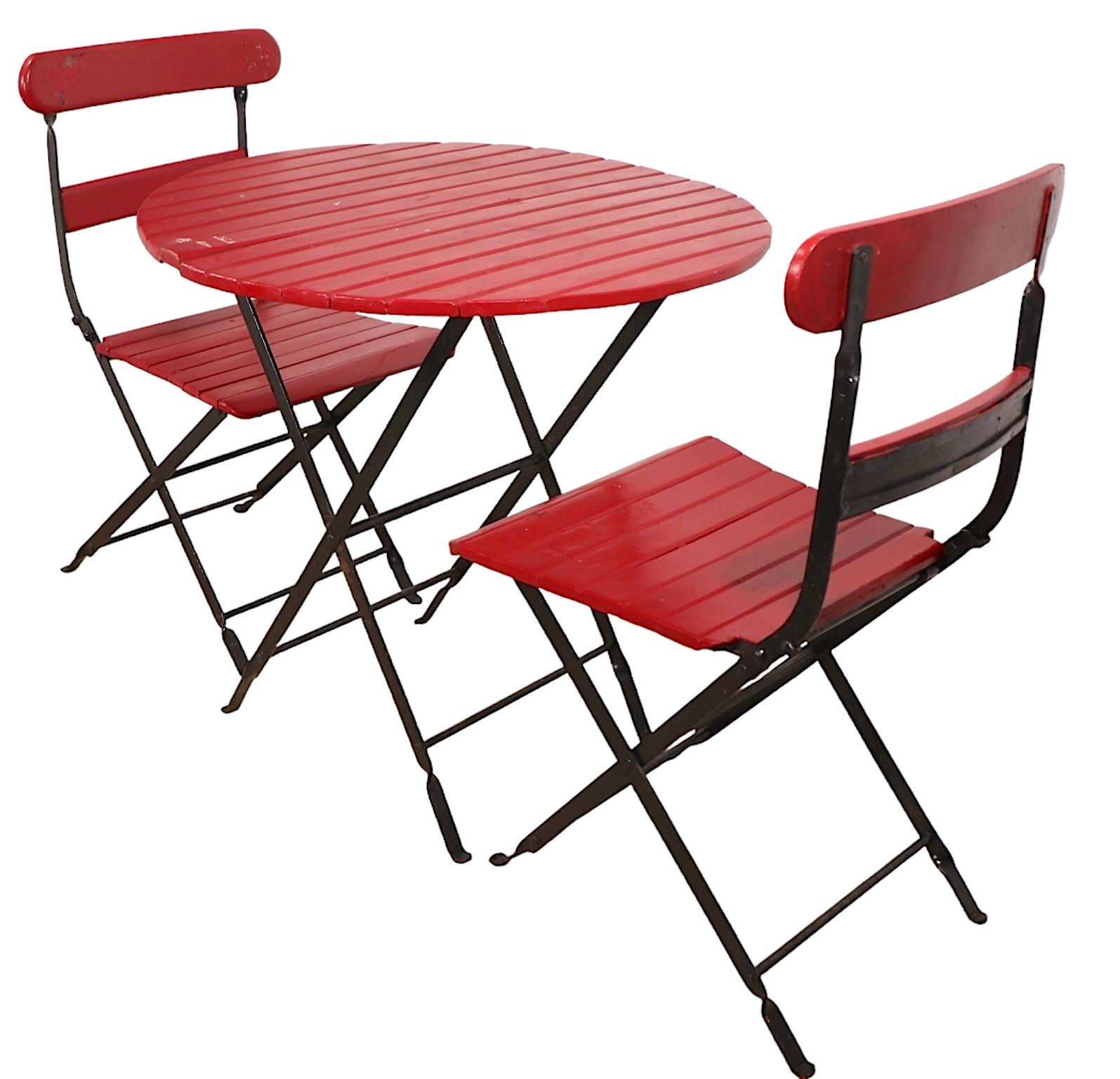 3 pc. Vintage Folding  Cafe Bistro Beer Garden Garden Patio Dinette Set In Good Condition For Sale In New York, NY