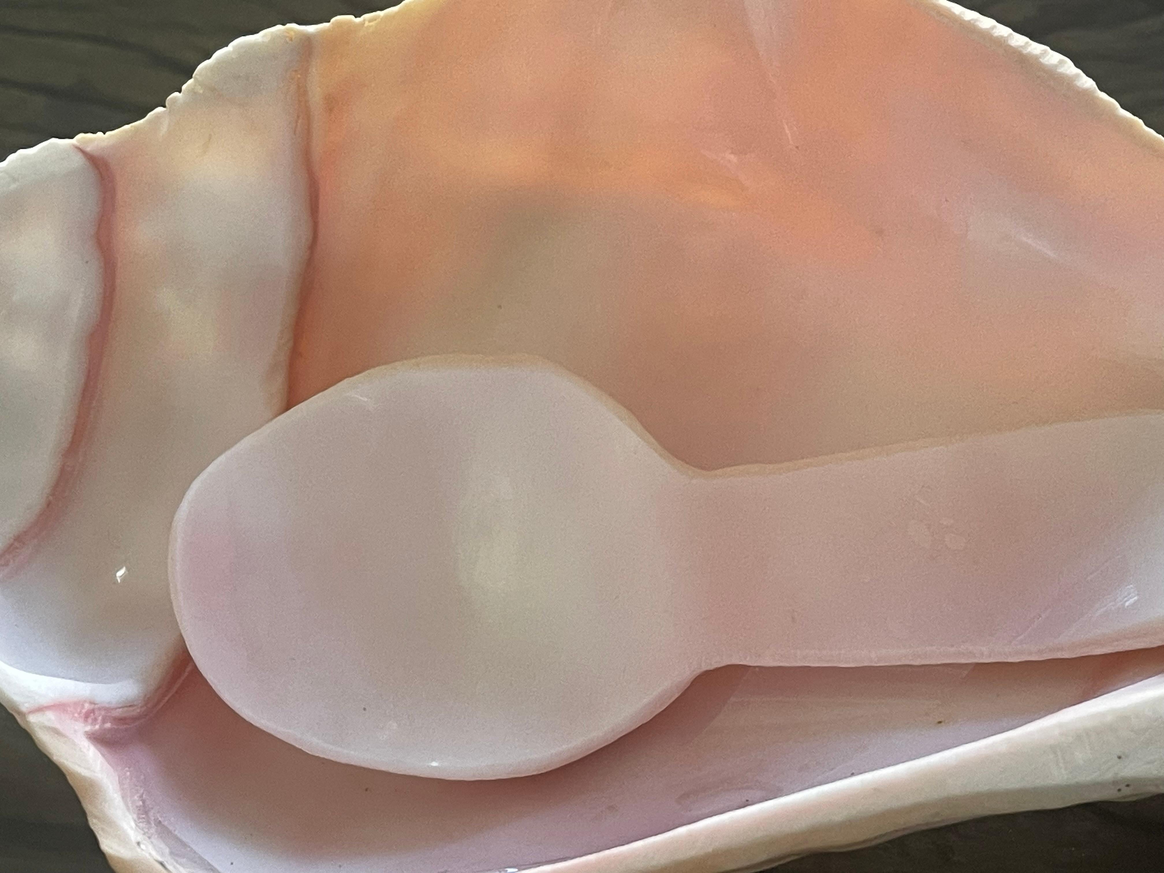 3 pcs Sea Shell Bowls and Spoon Table Set Handmade In Good Condition For Sale In Boca Raton, FL