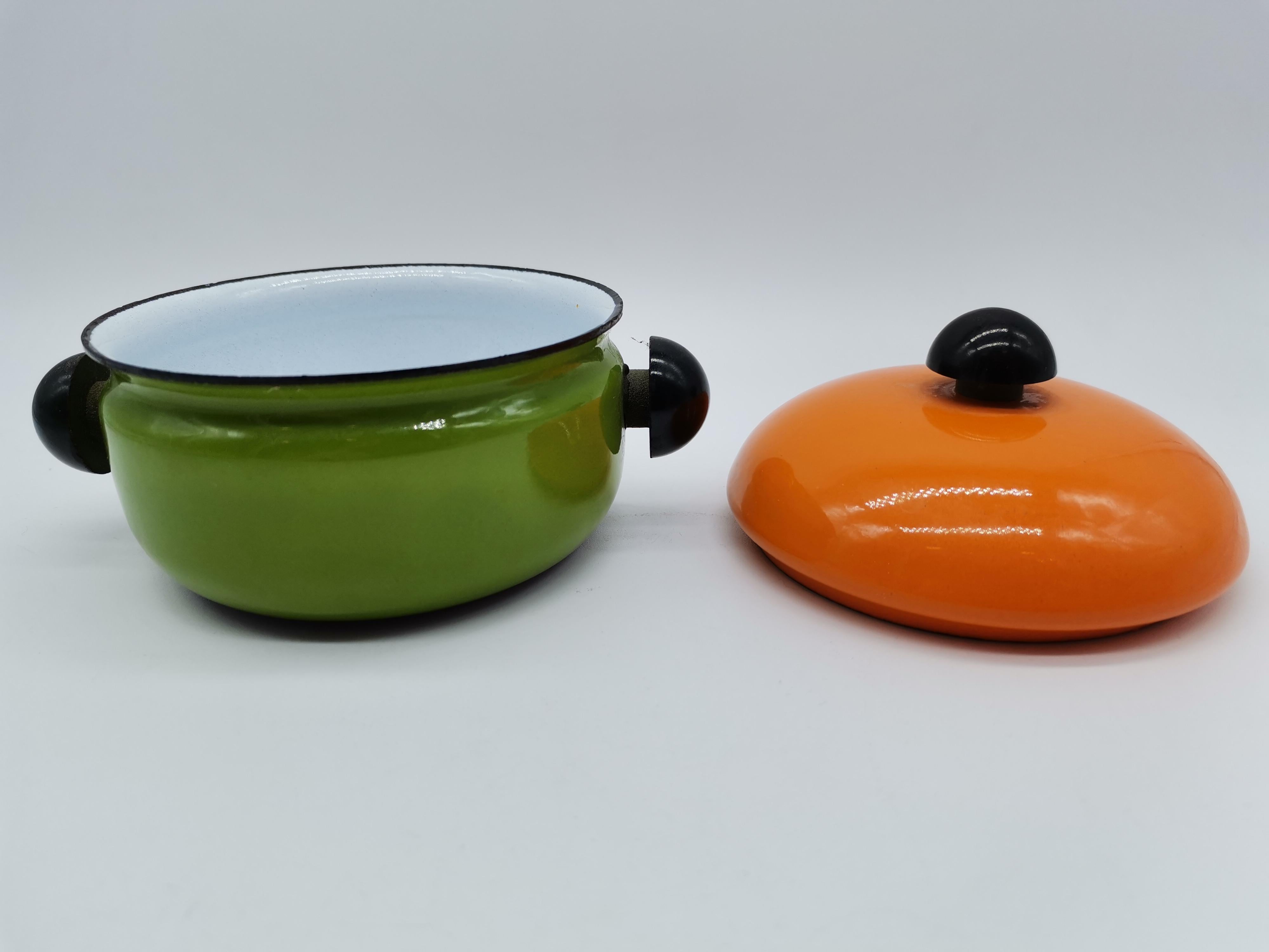 3 Pcs., Small Cooking Pots, Ceramic, Carl Auböck Vienna, Austria For Sale 4