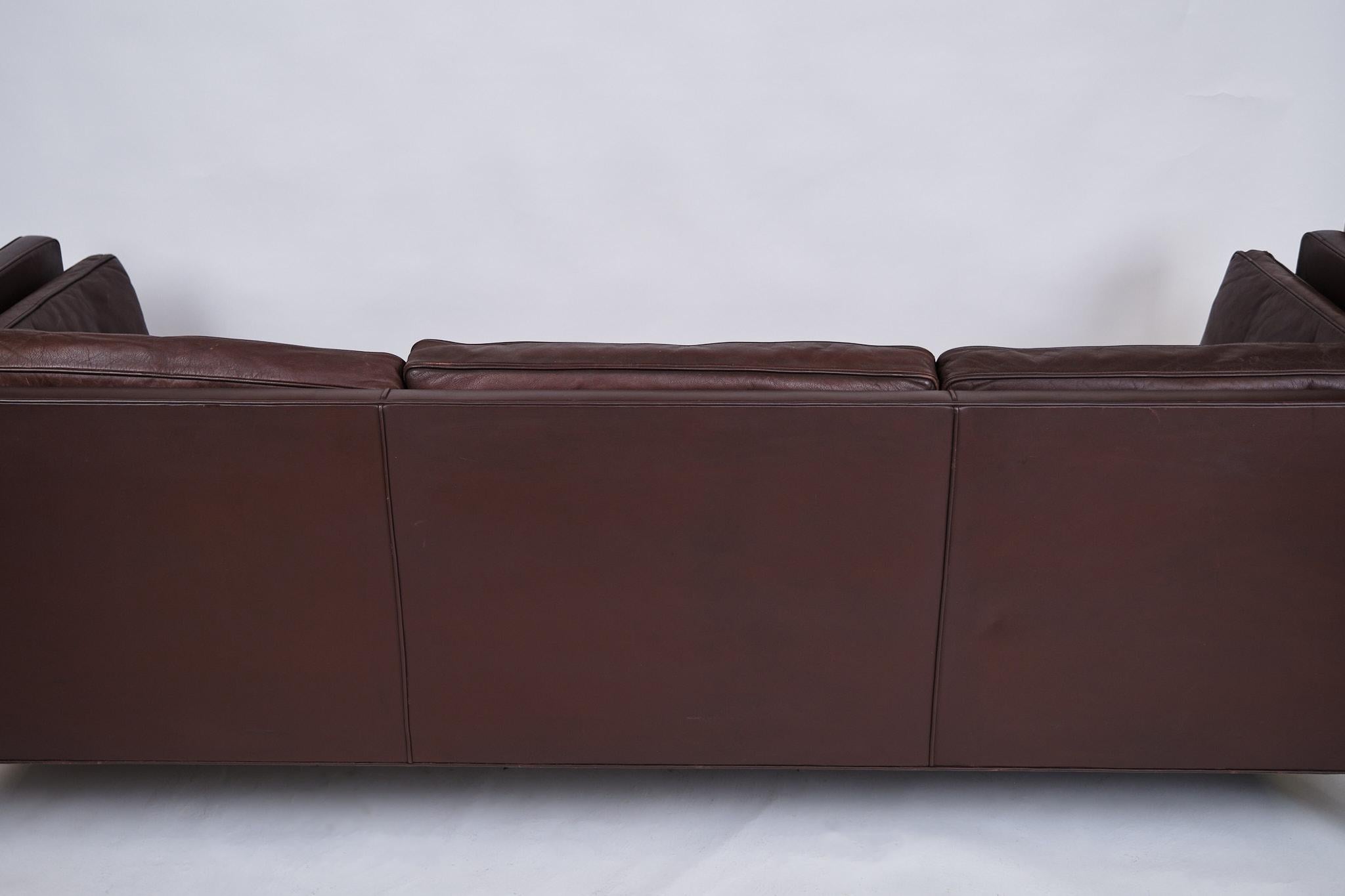 3. Person Sofa Model No. 2442 In Brown Leather By Børge Mogensen From 1960s (Canapé à trois places Model No. 2442 en cuir marron par Børge Mogensen des années 1960) en vente 3