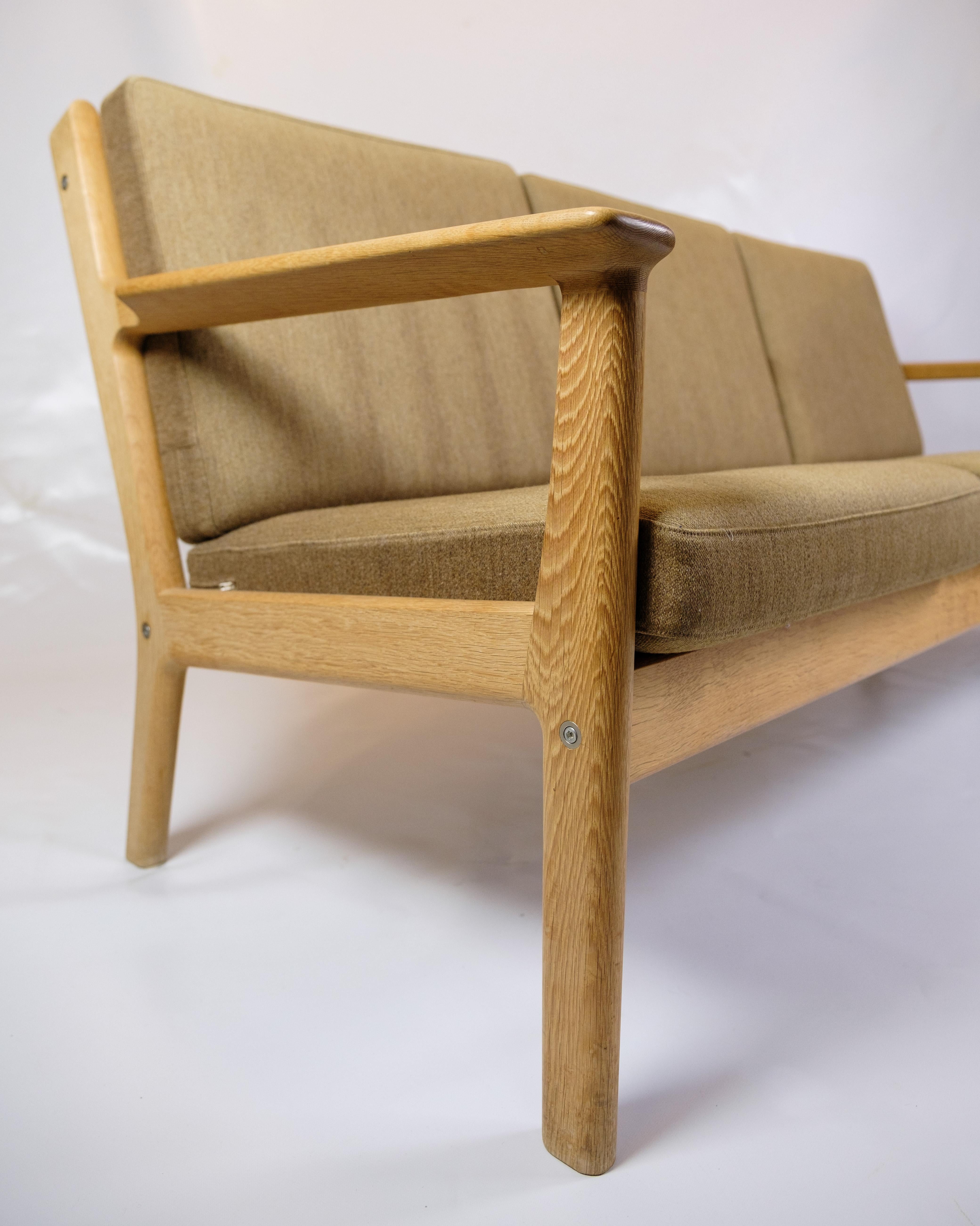 Quercia Divano per 3 persone modello GE265/3 in quercia di Hans J. Wegner per Getama degli anni '60 in vendita