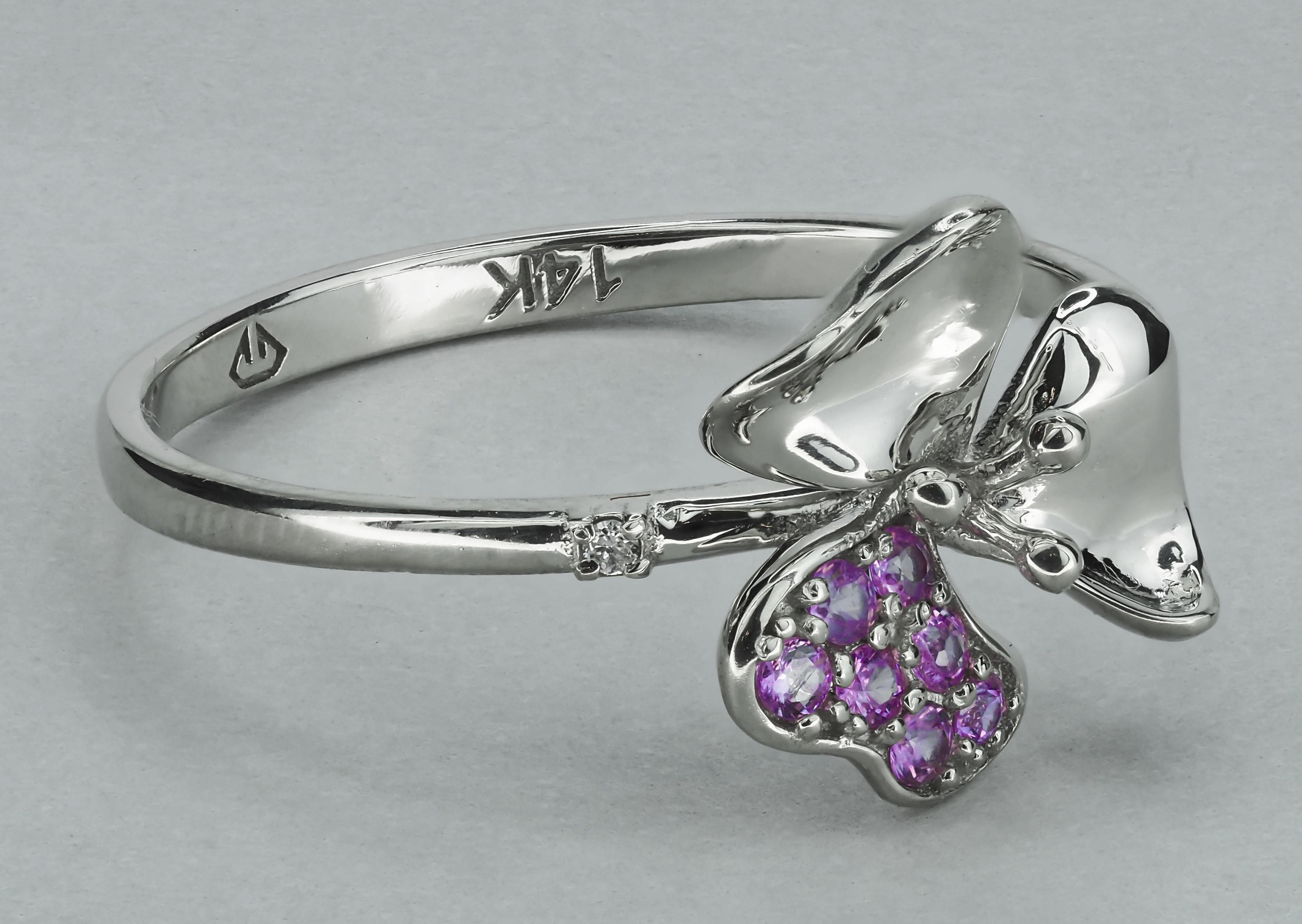 in vendita:  Anello a 3 petali Fiore 14k con pietre preziose 2