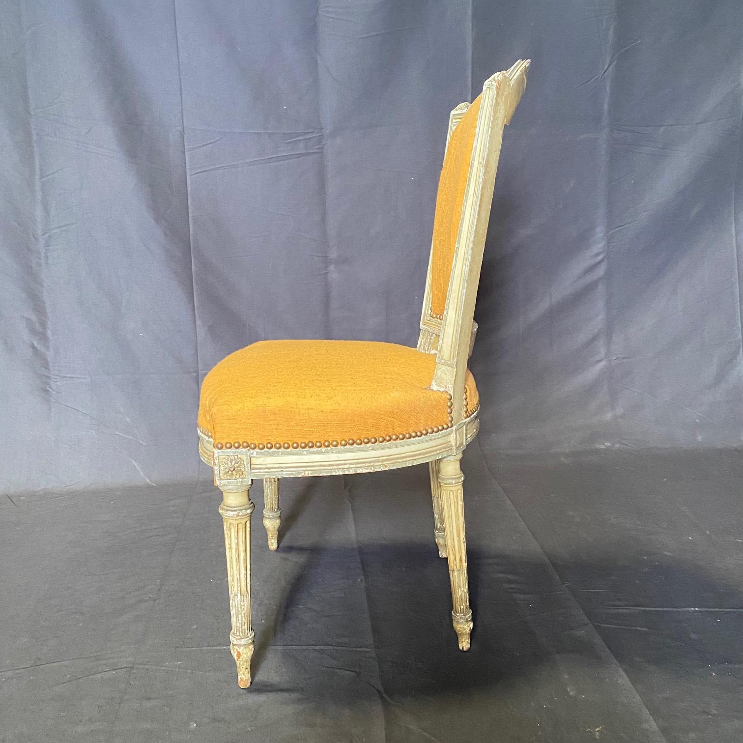 3 pezzi di un elegante e raro set da salotto classico francese Luigi XVI del XIX secolo 8