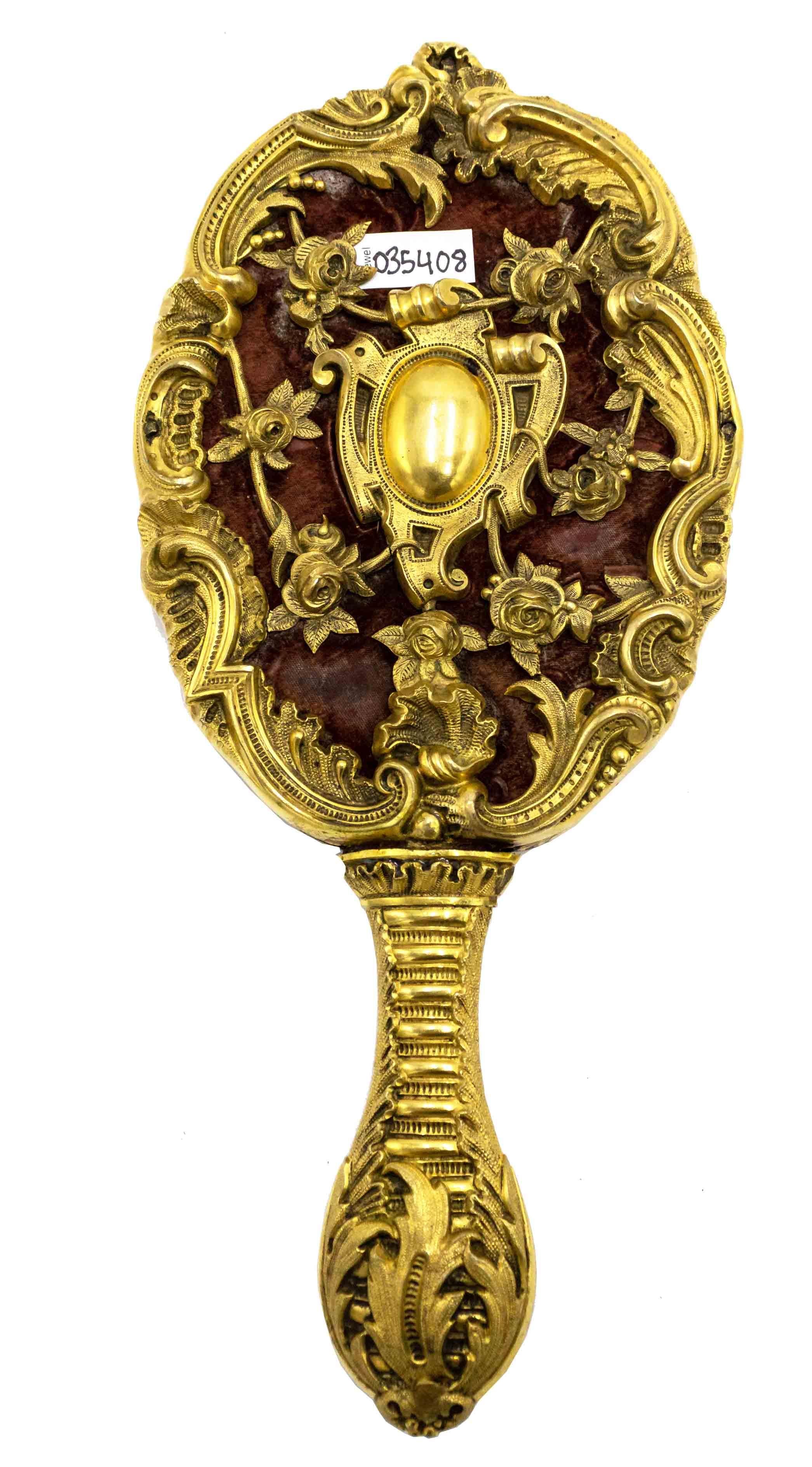 Ensemble de 3 pièces miroir et pinceau en bronze doré de style Louis XV français en vente 2