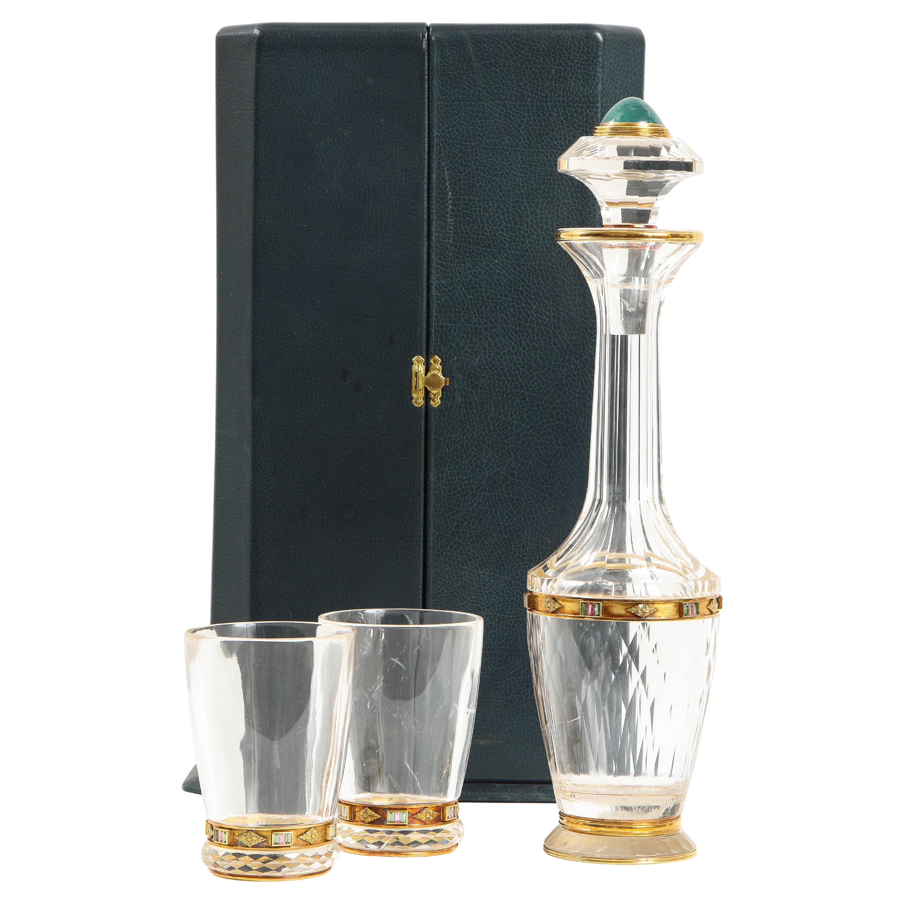 Juego de Decantador de 3 Piezas Tallado en Cristal de Roca Montado en Oro y Joyas, en Estuche Original en venta