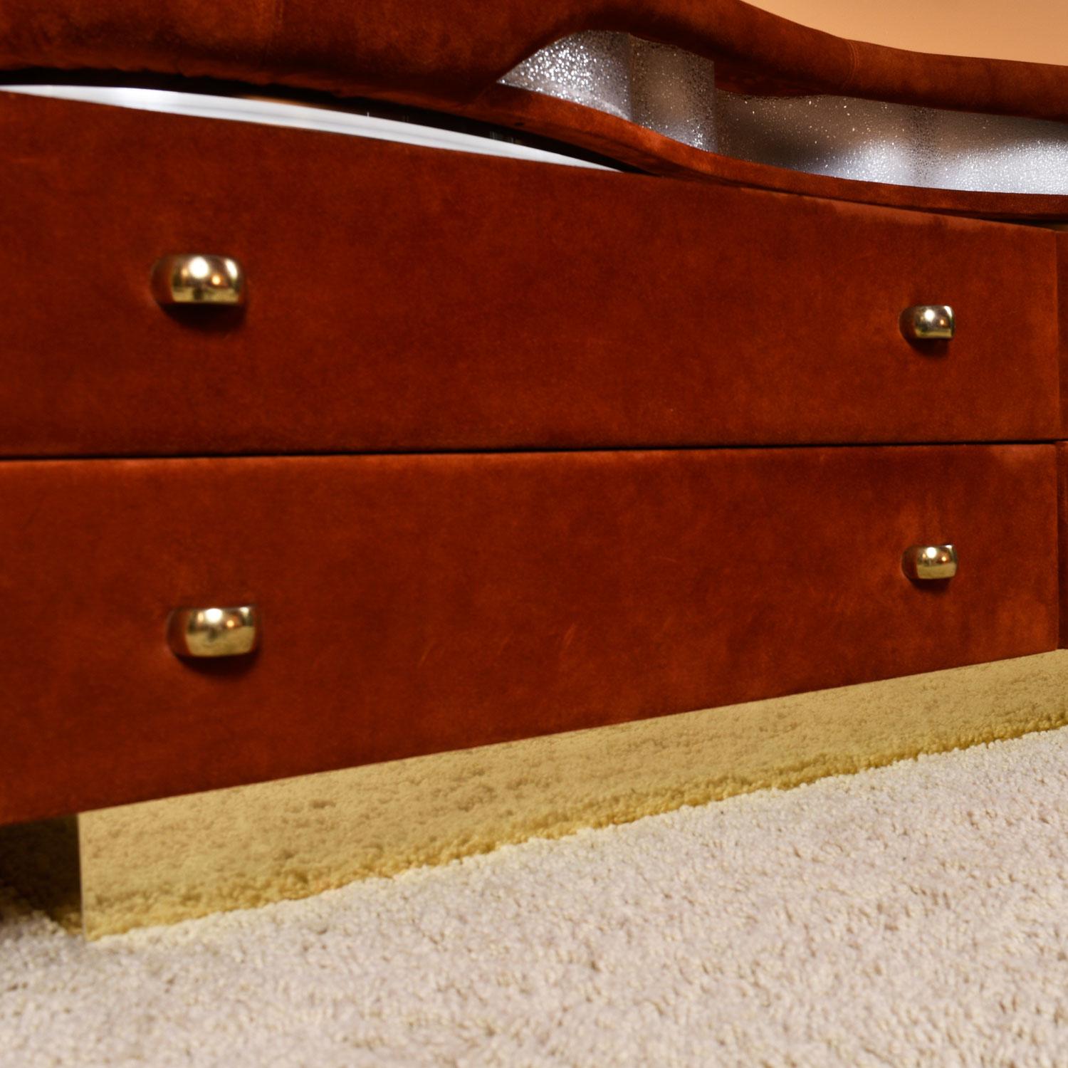3-Piece Italian Modern Mirrored Top Lighted Suede Dresser & Mirror by Verardo For Sale 8