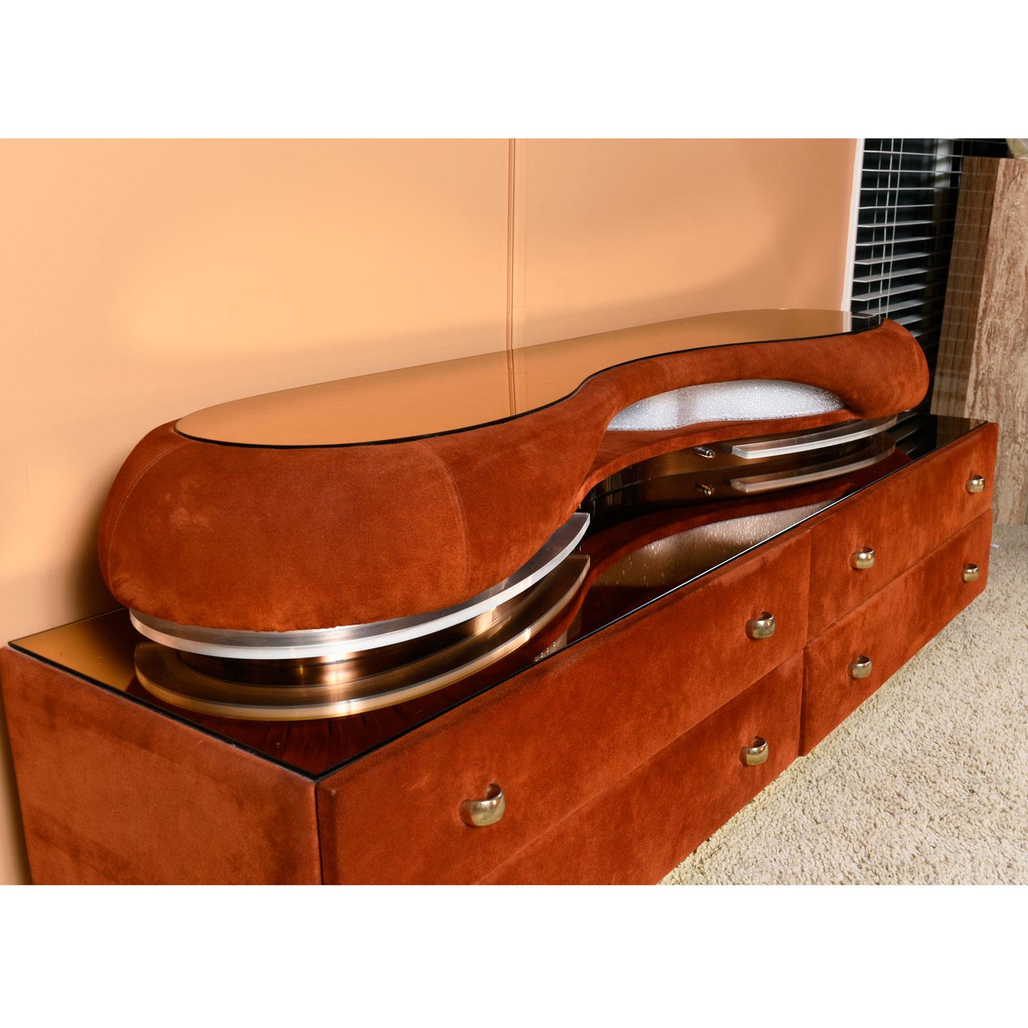 3-Piece Italian Modern Mirrored Top Lighted Suede Dresser & Mirror by Verardo For Sale 10