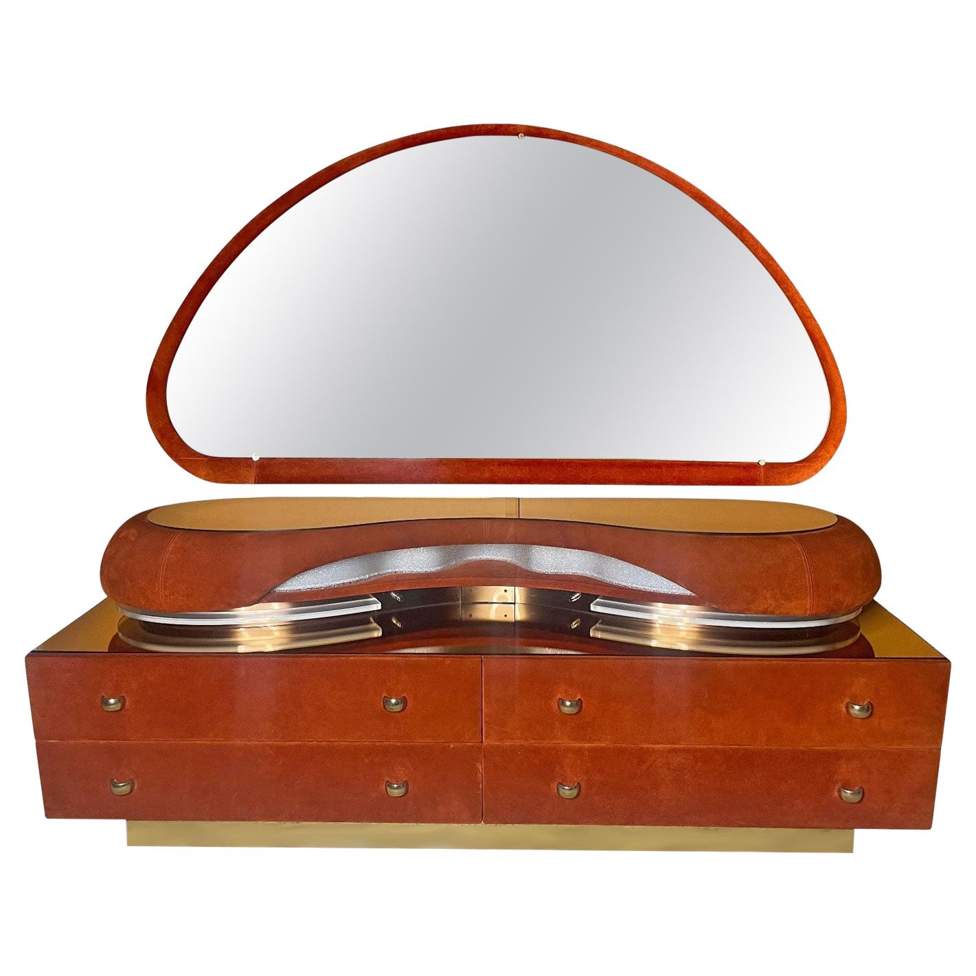 Comò e specchio in pelle scamosciata illuminato con piano a specchio, 3 pezzi, di Verardo in vendita