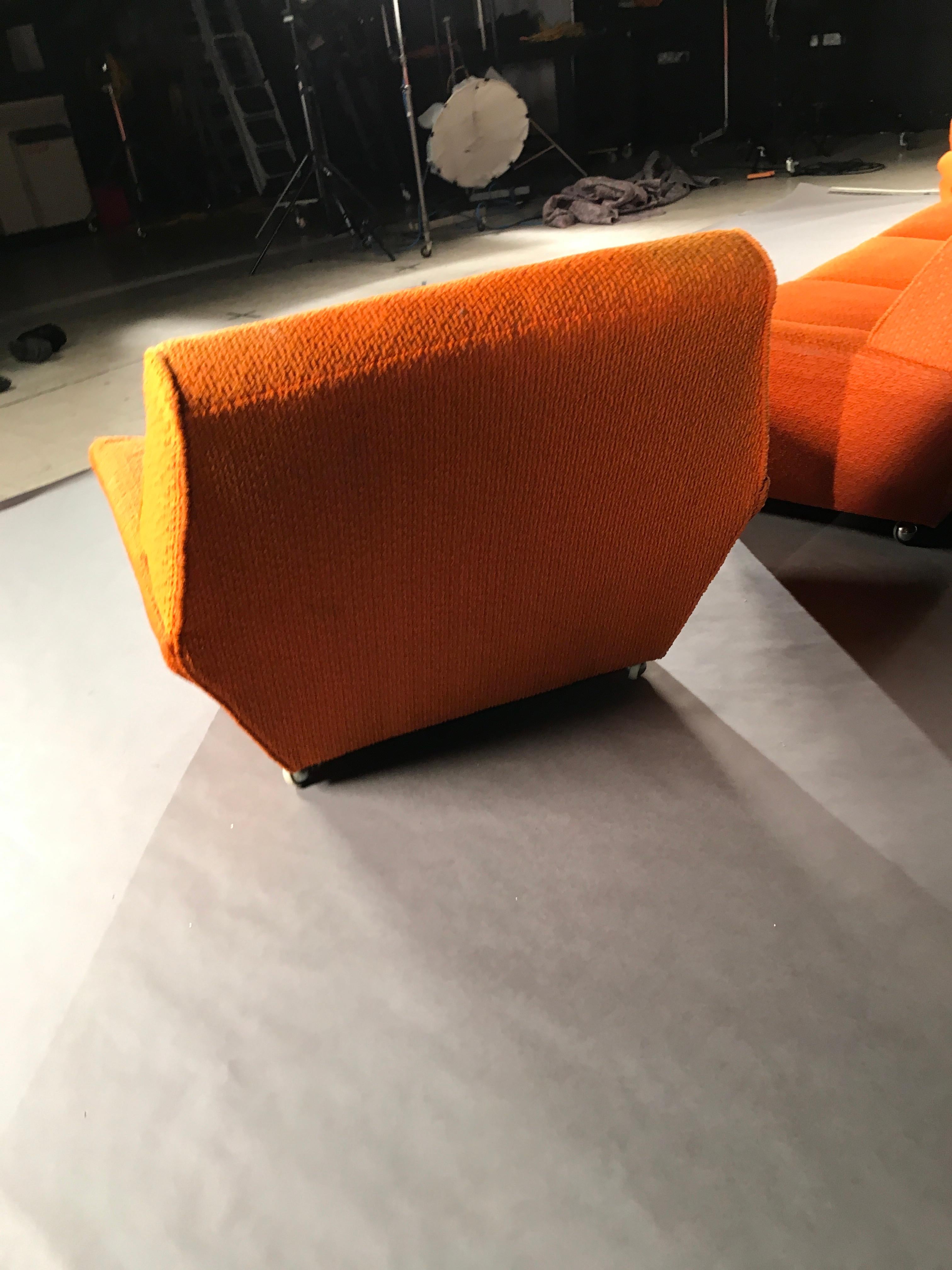 3-Piece Lounge Suite 3-seat settee Sofa Armchair Pair Vintage 1970 Orange Boucle For Sale 5
