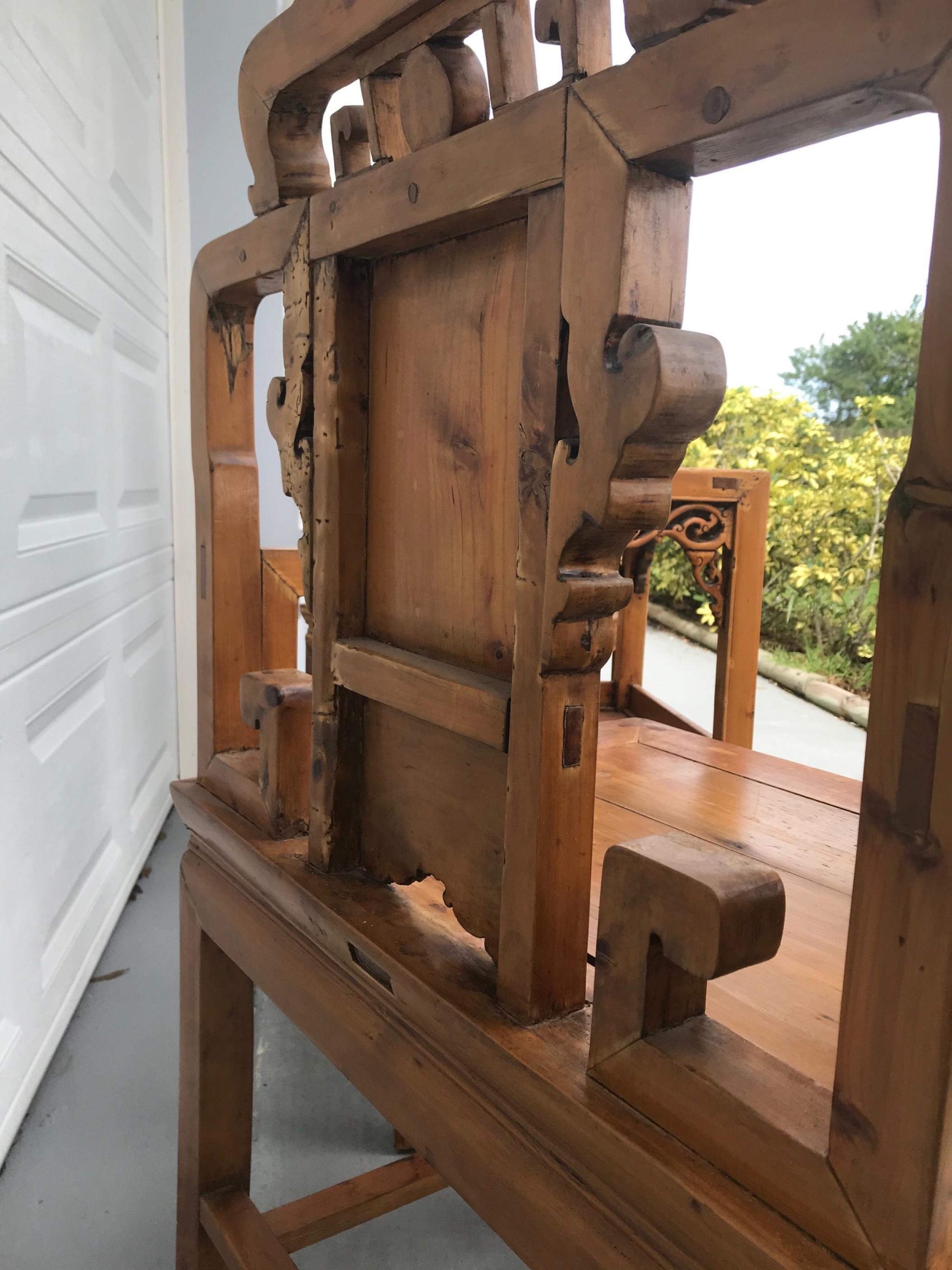 3-Piece Set aus Qing Dynasty Sesseln und Tisch im Zustand „Gut“ im Angebot in Vero Beach, FL