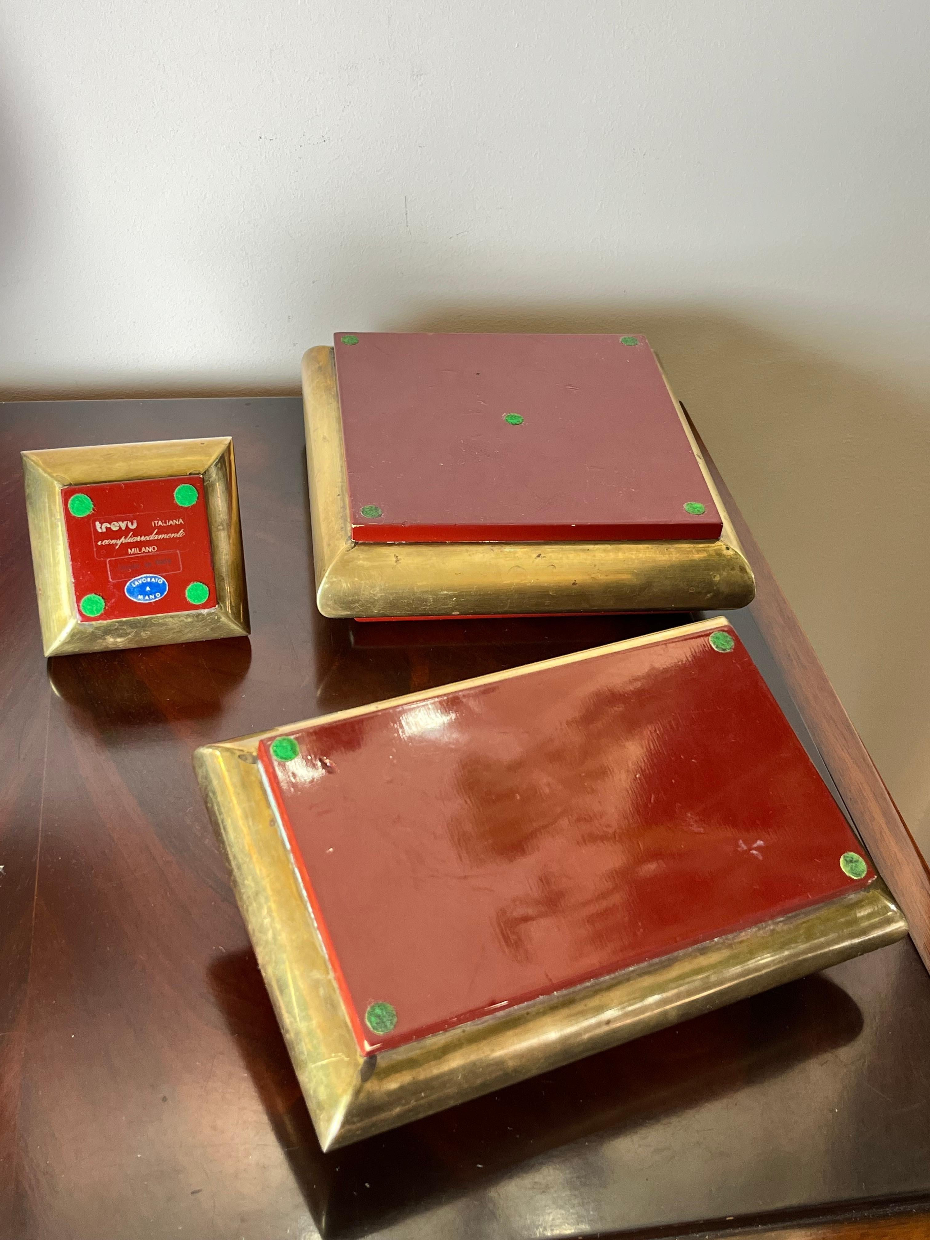 Late 20th Century 3-Piece Smoking Set in Brass and Enamelled Wood, made in Italy, 1970s For Sale