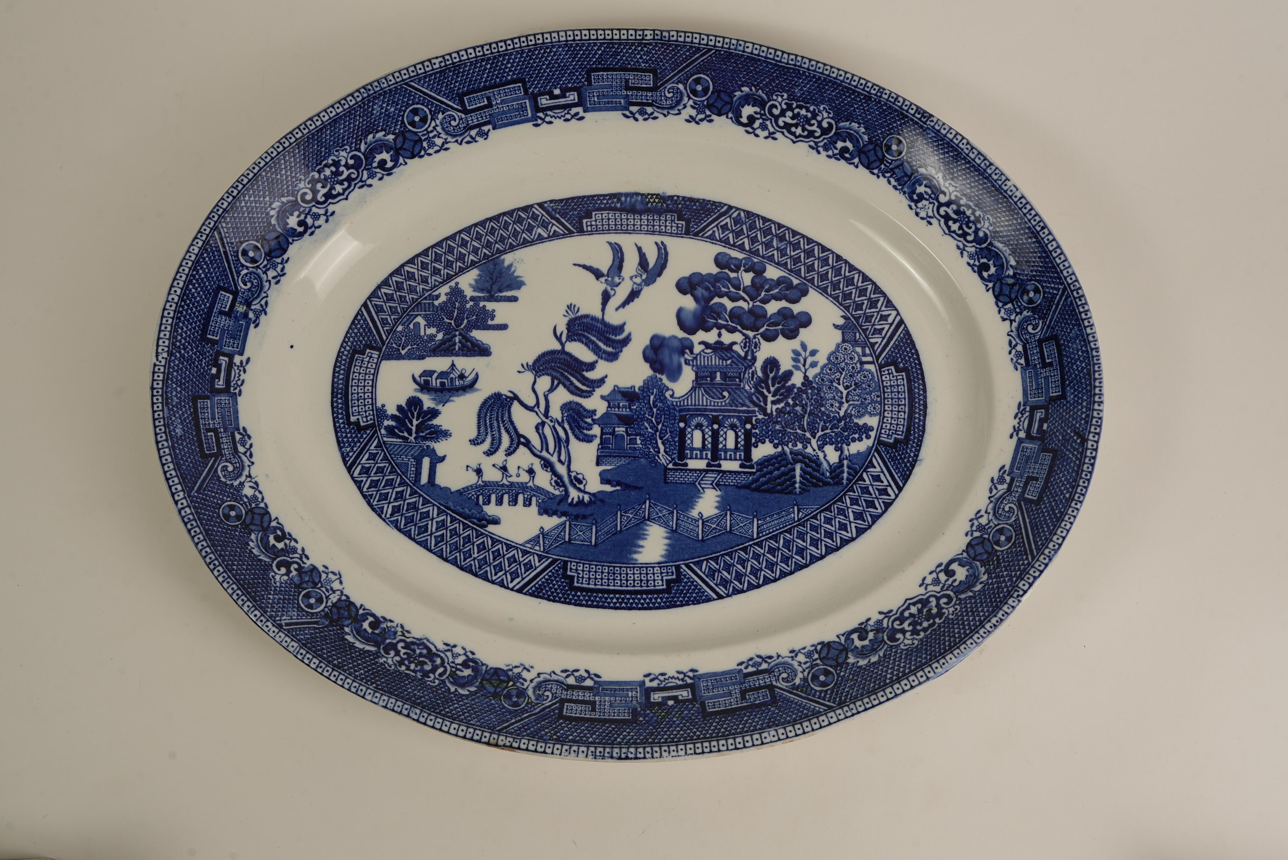 Mid-Century Modern 3-Piece “Ye Olde Willow” Oval Serving Platters– Fenton, England For Sale
