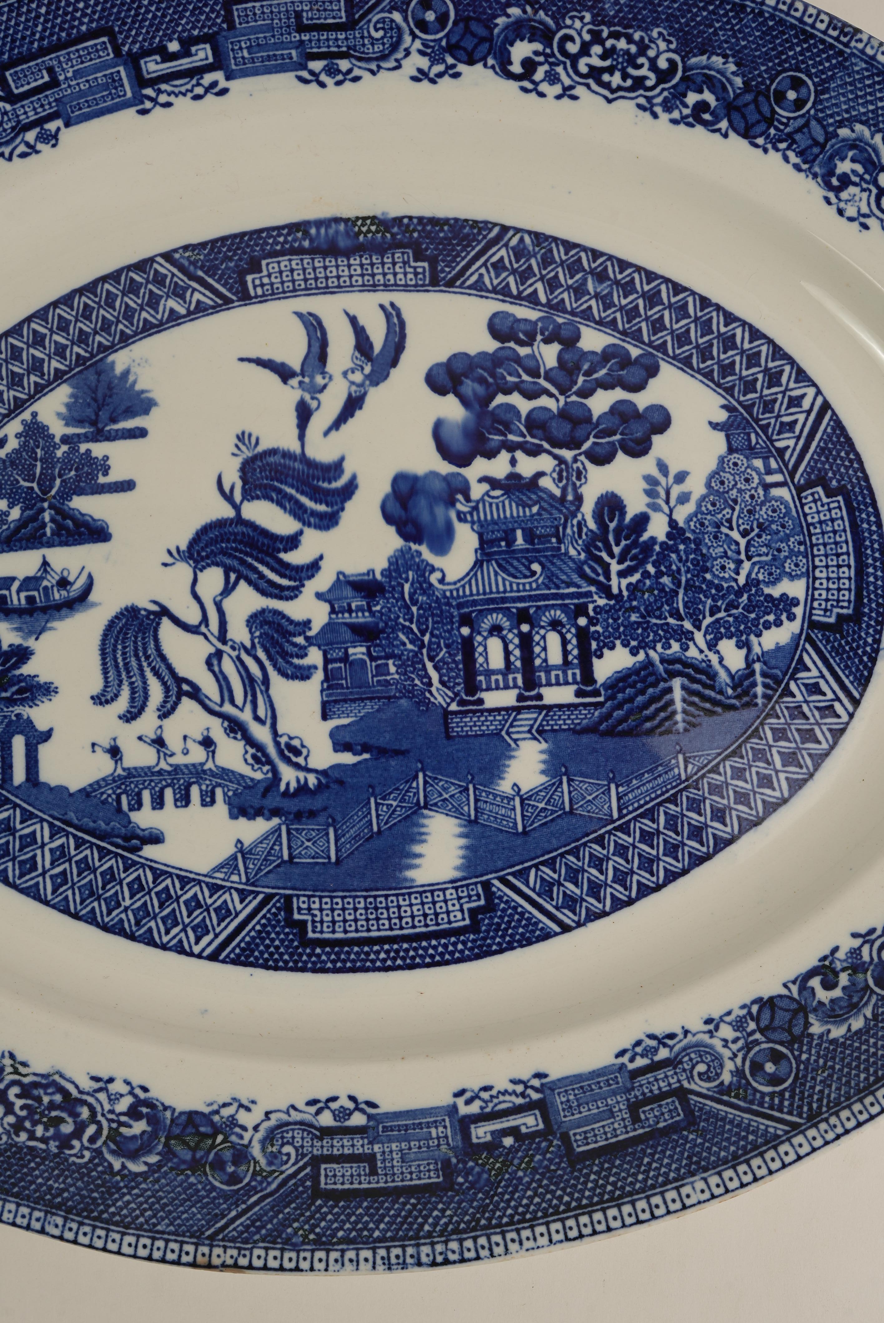 3-Piece “Ye Olde Willow” Oval Serving Platters– Fenton, England In Good Condition For Sale In Worcester Park, GB