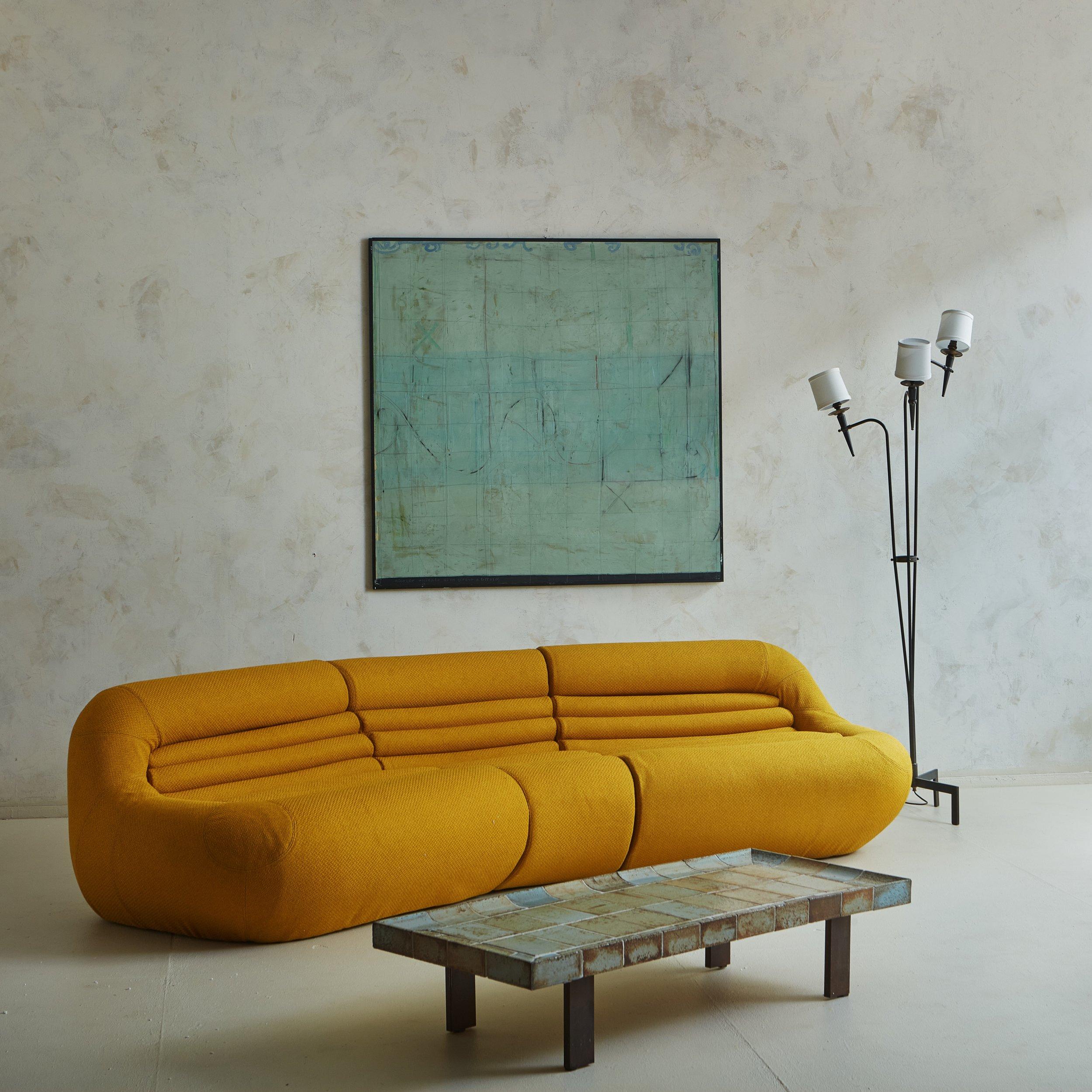 A rare three piece Carrera modular sofa designed by Jonathan De Pas, Donato D’Urbino and Paolo Lomazzi for BBB Bonacina Italia in 1969. This stunning sofa has two curved corner sections and one center section with ribbed seat detailing. It