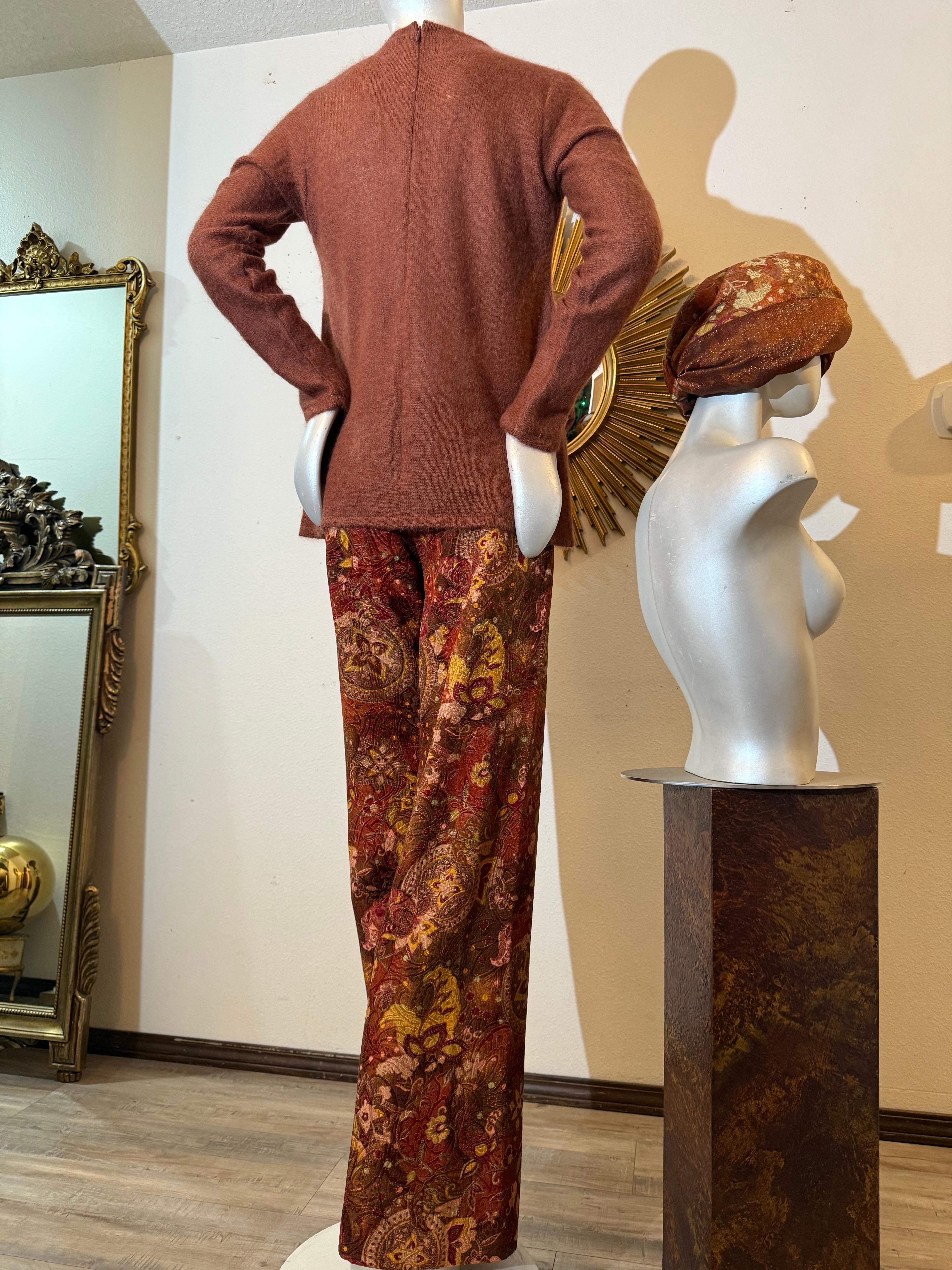 Tunique 3 pièces en mohair Yves Saint Laurent / Pantalon en soie Paisley / Turban assorti en vente 2