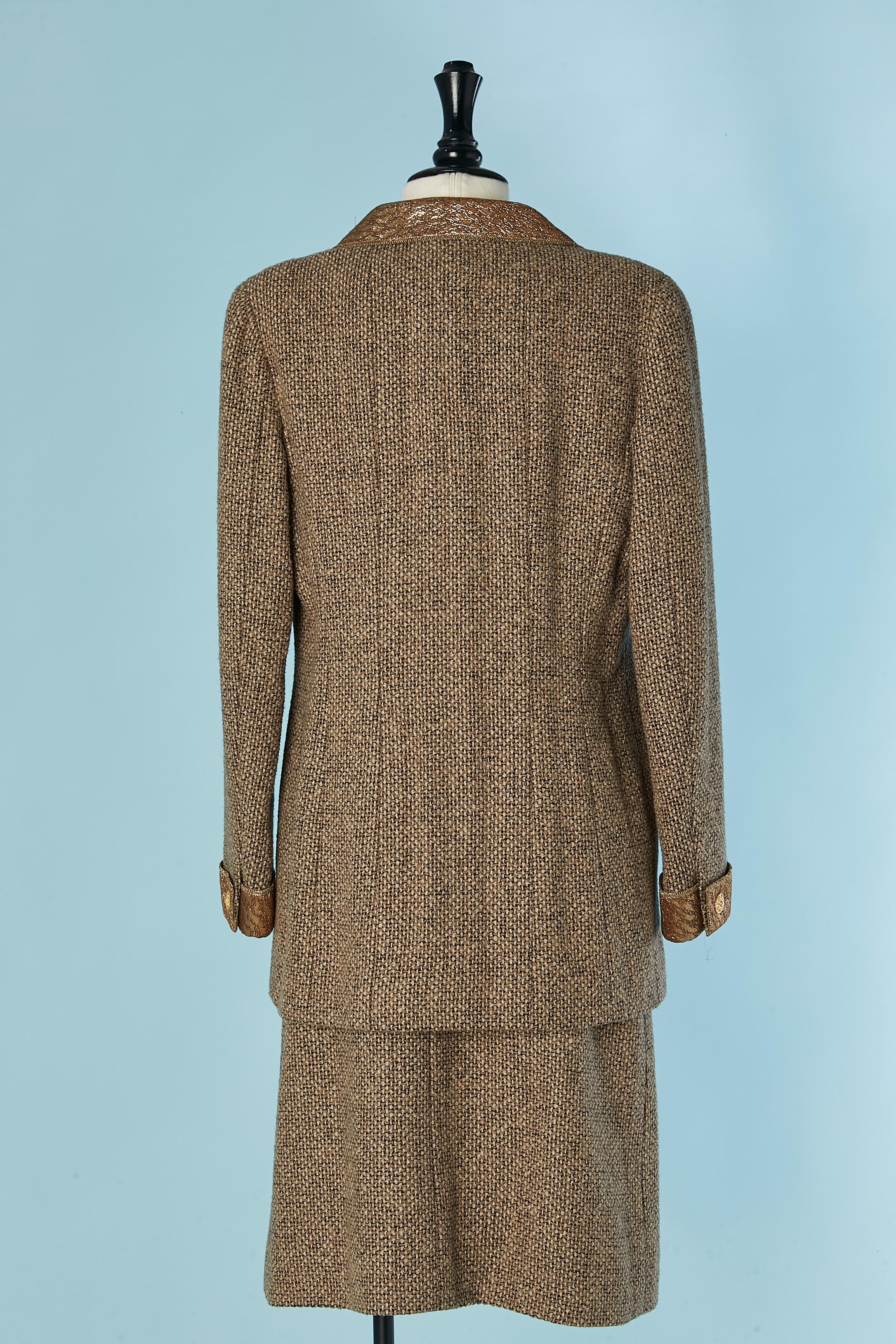3 pieces skirt suit ensemble in tweed and lurex CHANEL BOUTIQUE For Sale 2