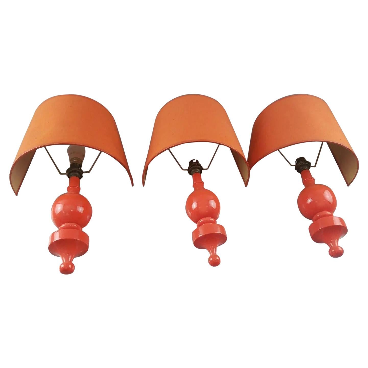 Philippe CAPELLE (XX-XXI ème) Popdesign Wall Lights in Lacquered Wood, circa 1970 For Sale