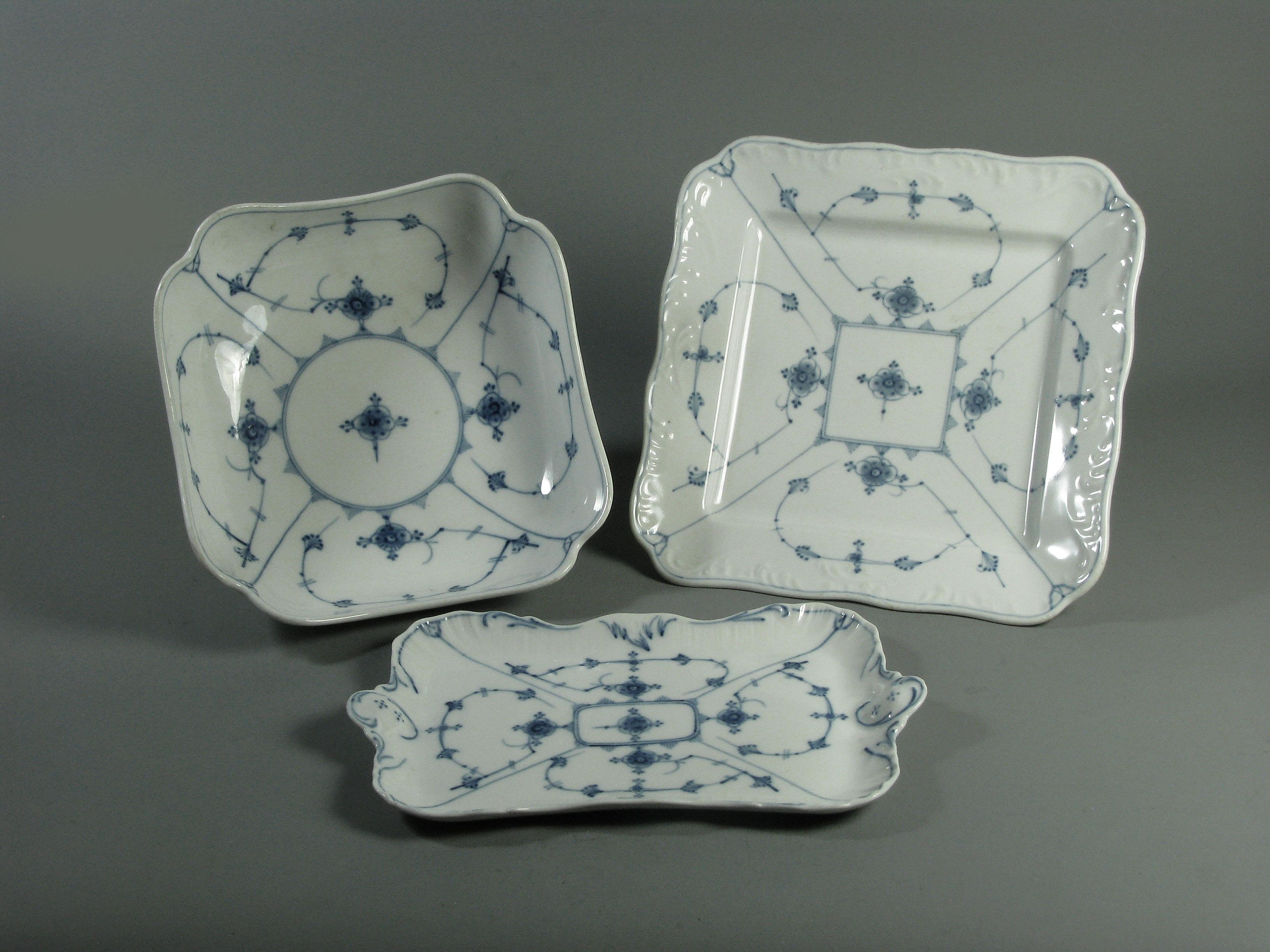 Porcelain 3 Porsgrund Serving Dishes “Bogstad Straw” Pattern Close to Royal Copenhagen For Sale