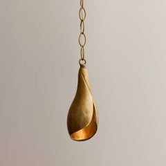 3 Port Round Canopy with 3x Lirio in Brasa Finish, Flor de Bronce Collection