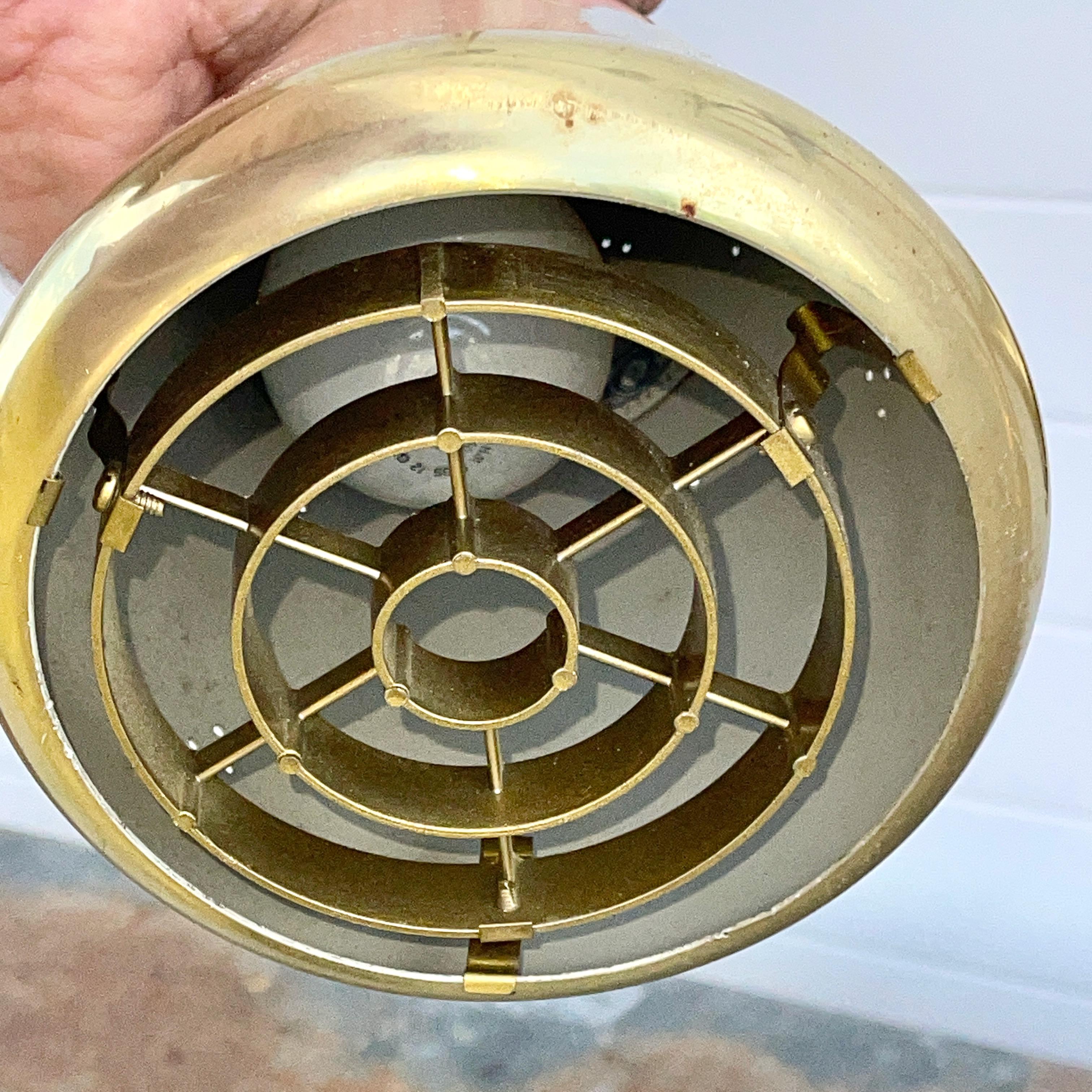 3 Lámparas Colgantes Cónicas Giratorias Prescolite Brasstone en venta 7