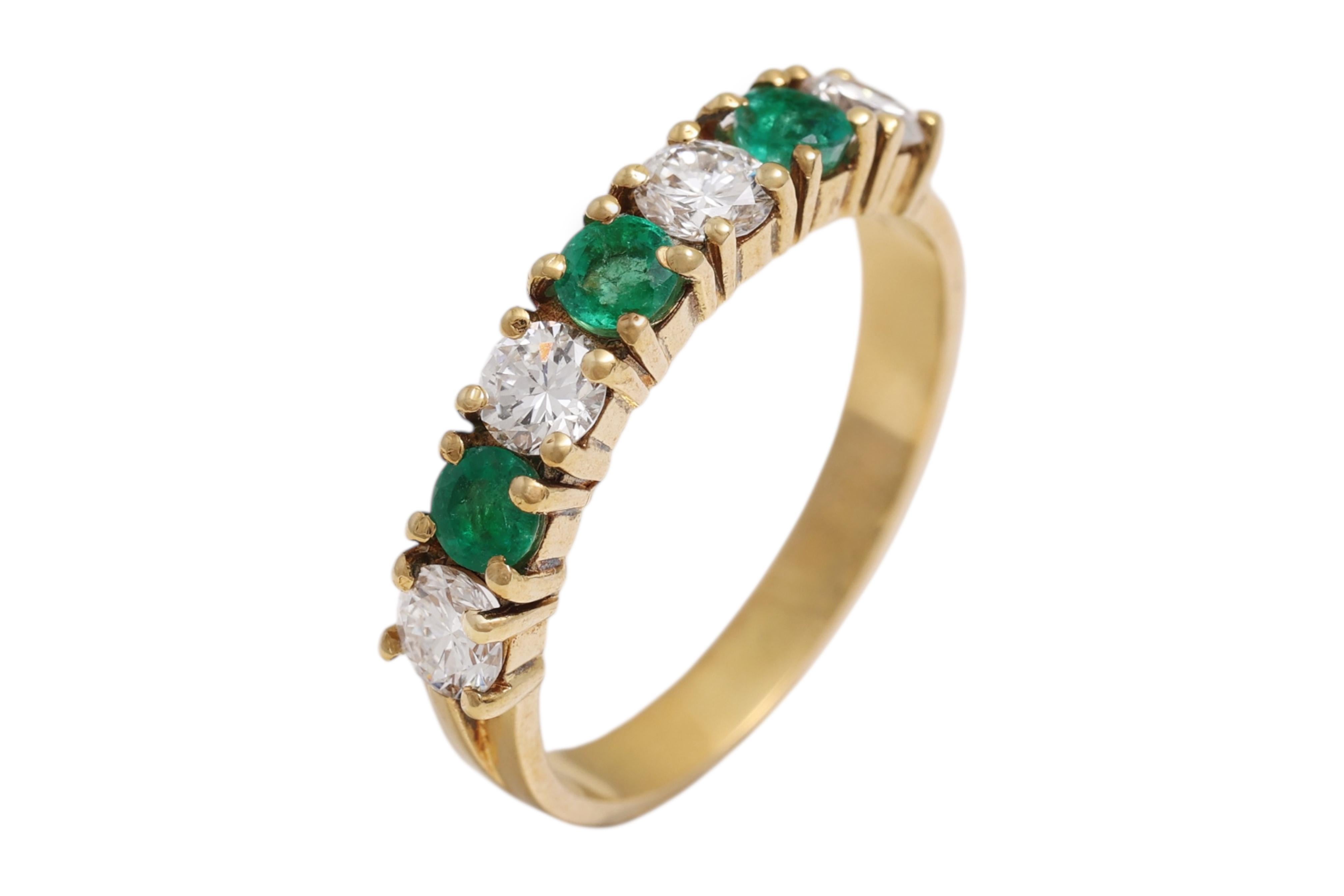 3 Ringe, Diamanten, Smaragde, Rubine, Saphire (Brillantschliff) im Angebot