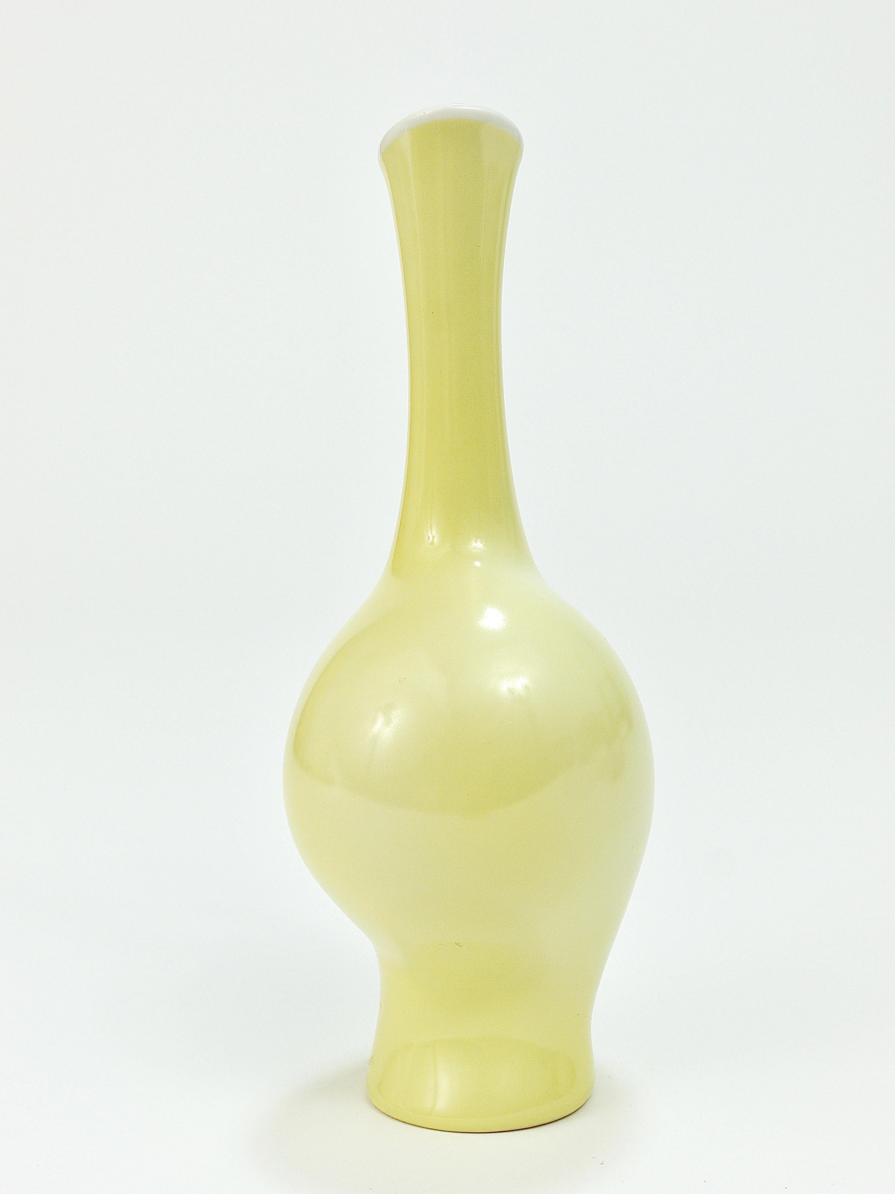 3 Rosenthal „Luise“ Midcentury Porcelain Pastel Vases, Fritz Heidenreich, German For Sale 11