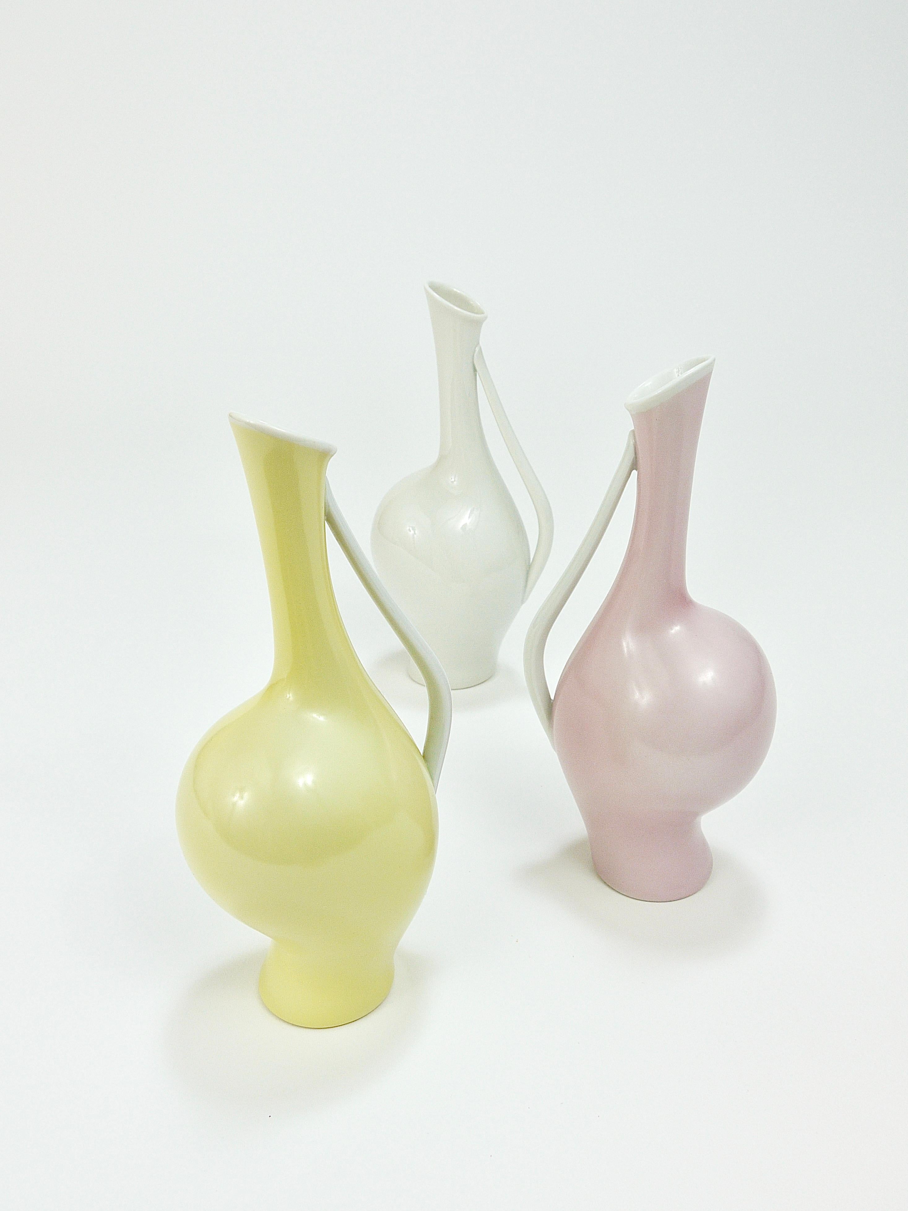 3 Rosenthal „Luise“ Midcentury Porcelain Pastel Vases, Fritz Heidenreich, German In Good Condition For Sale In Vienna, AT