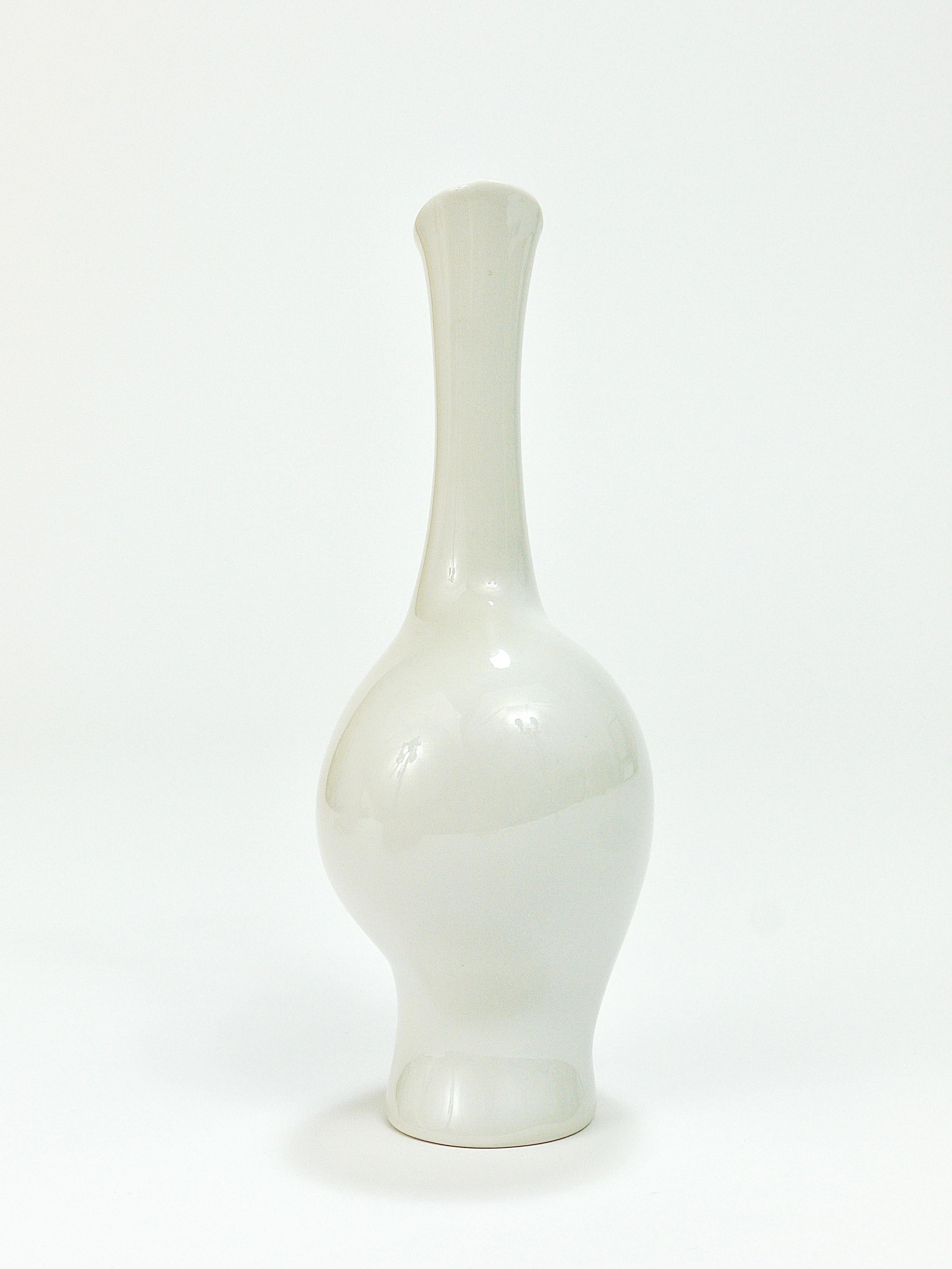 3 Rosenthal „Luise“ Midcentury Porcelain Pastel Vases, Fritz Heidenreich, German For Sale 3