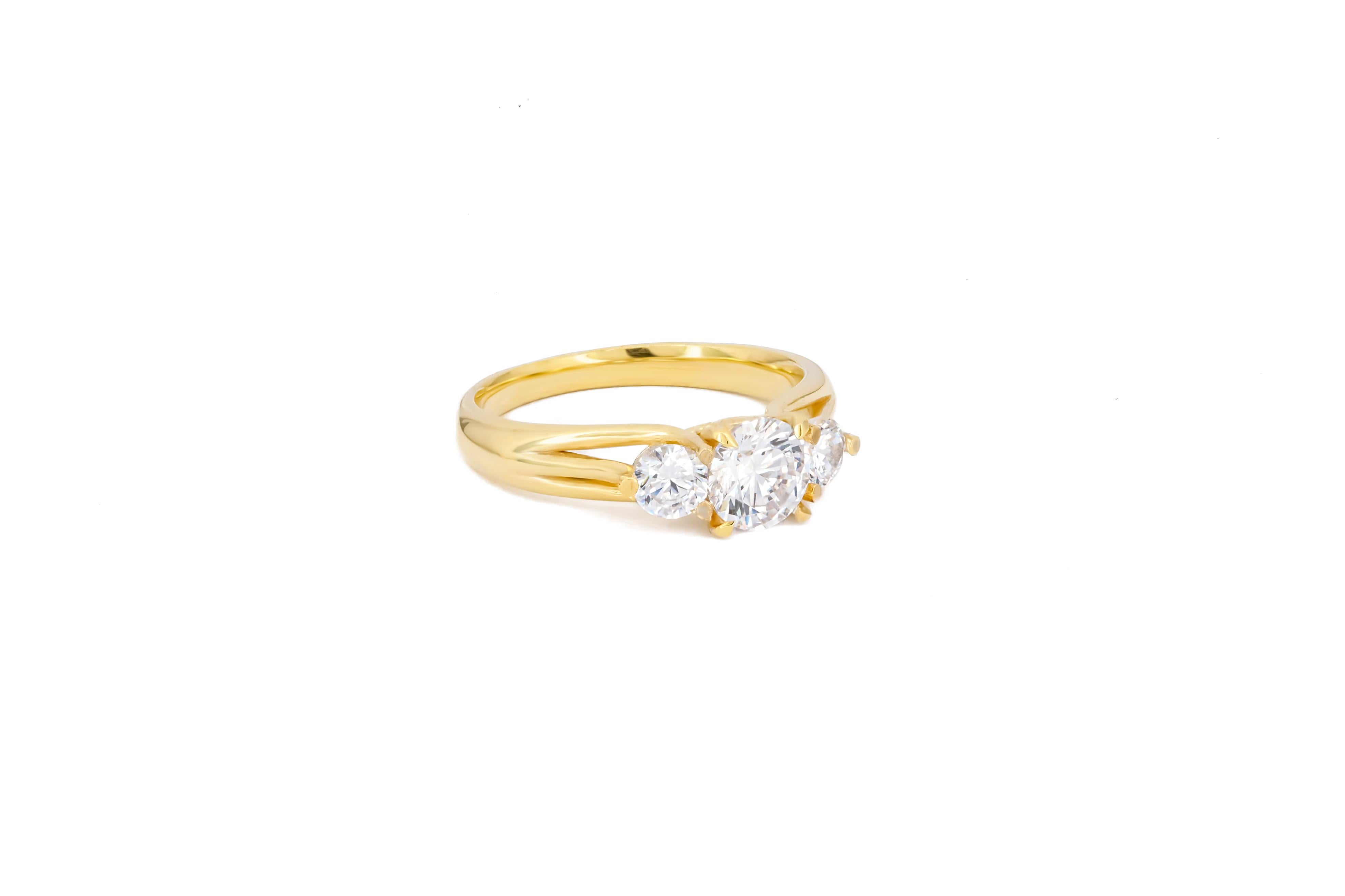 3 round moissanite 14k gold engagement ring. In New Condition For Sale In Istanbul, TR